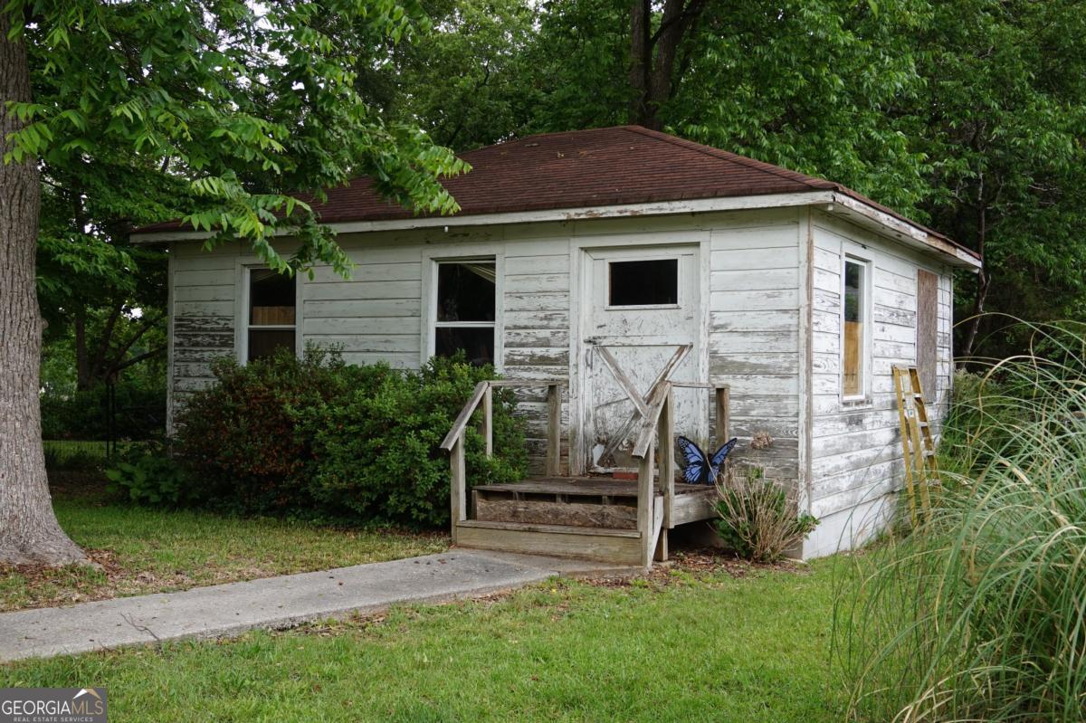 829 Warren Drive
