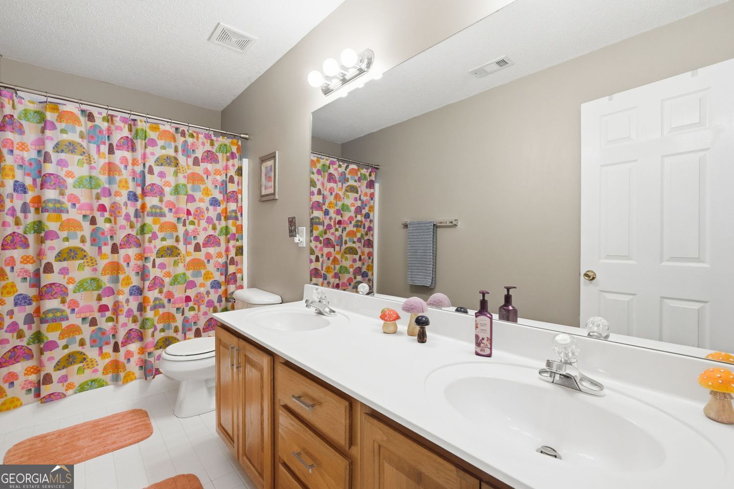 5035 Valley Brook Circle