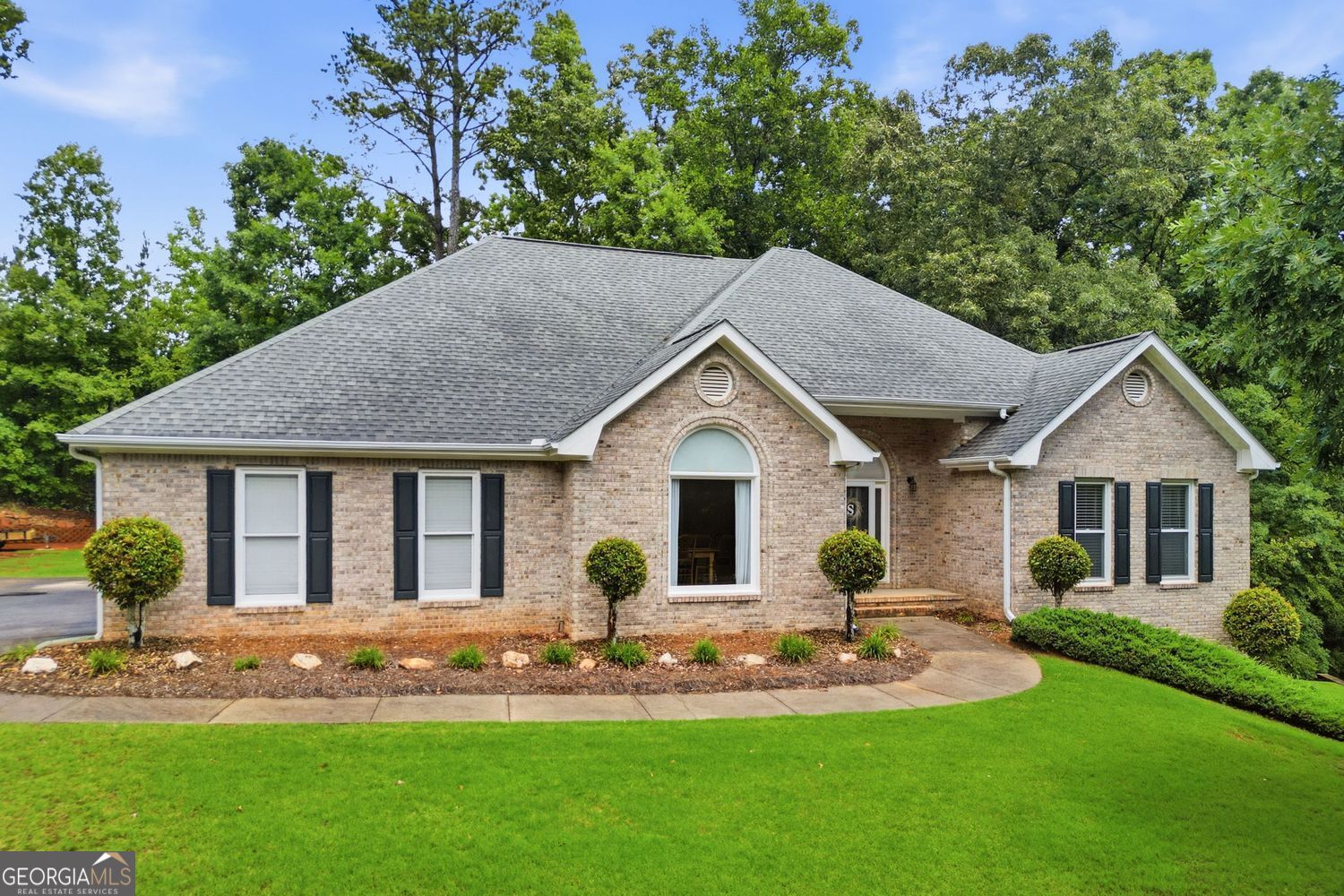 5035 Valley Brook Circle