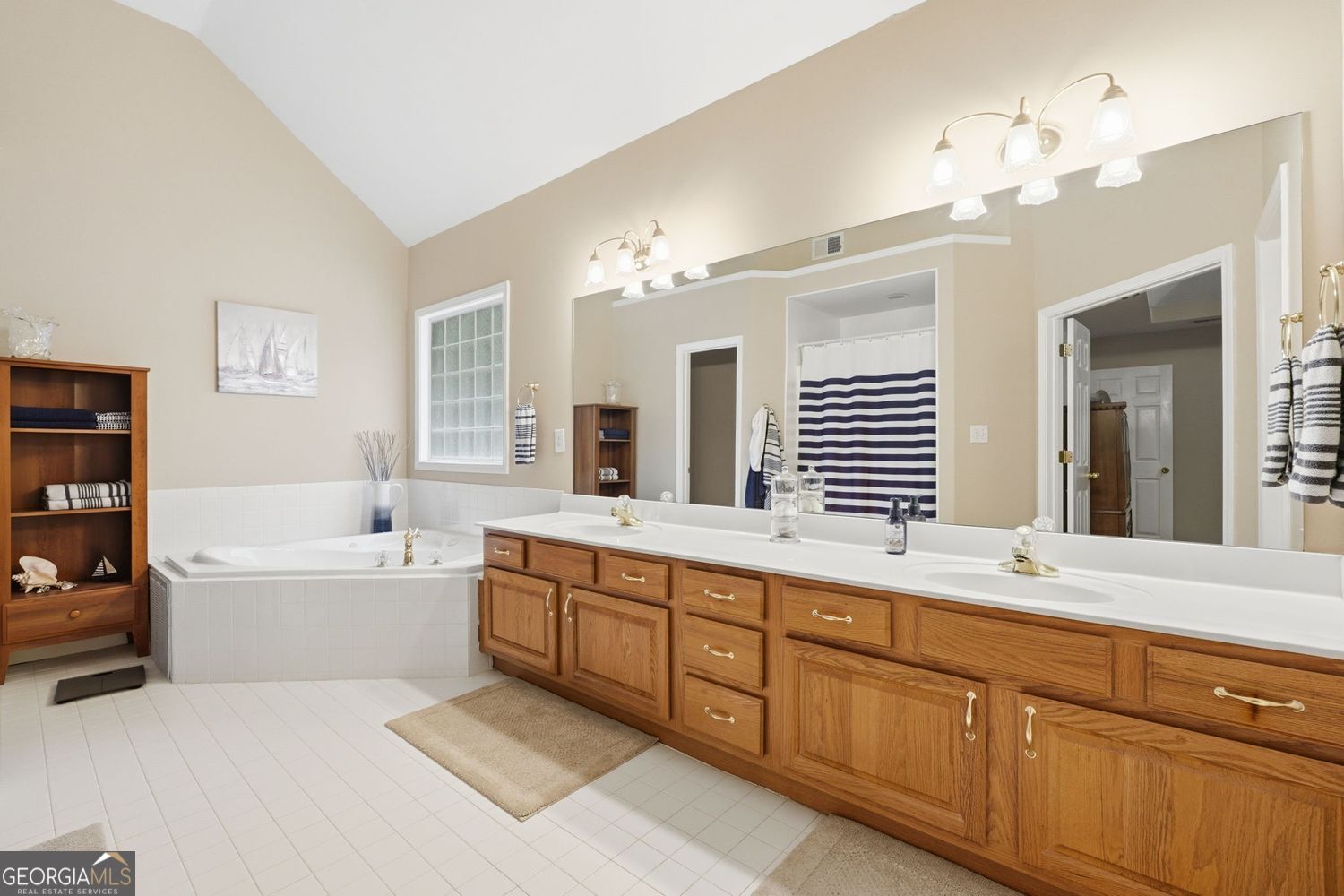 5035 Valley Brook Circle