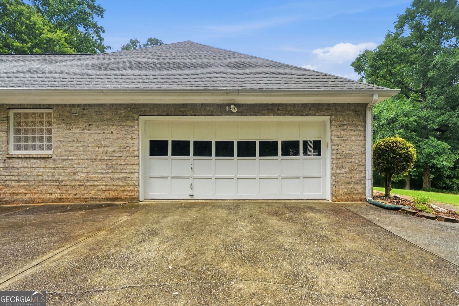 5035 Valley Brook Circle