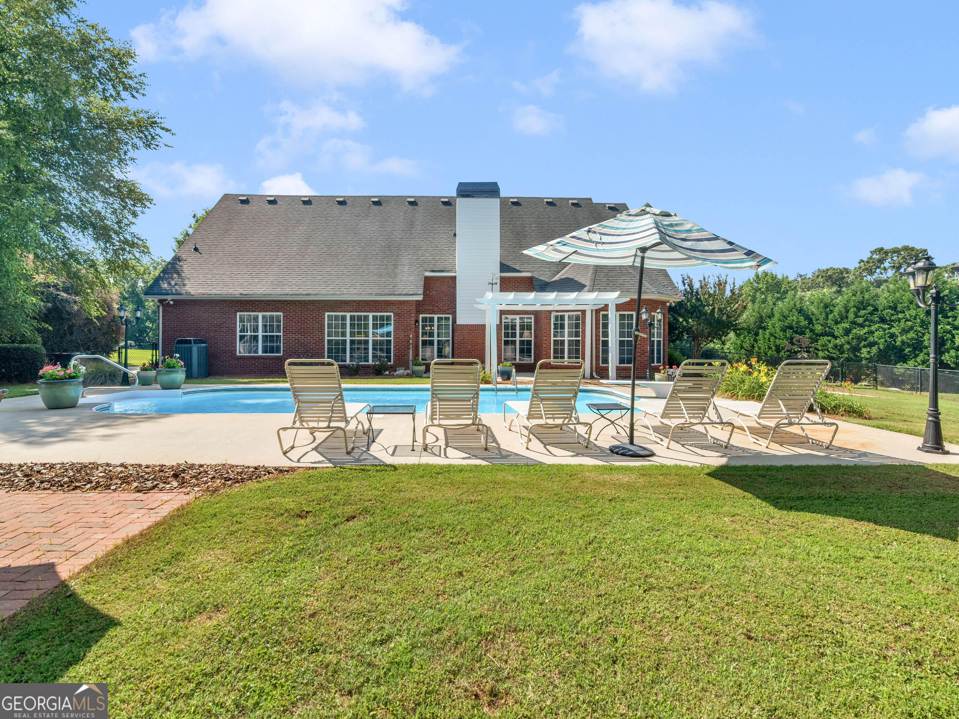 1245 Highway 20 E