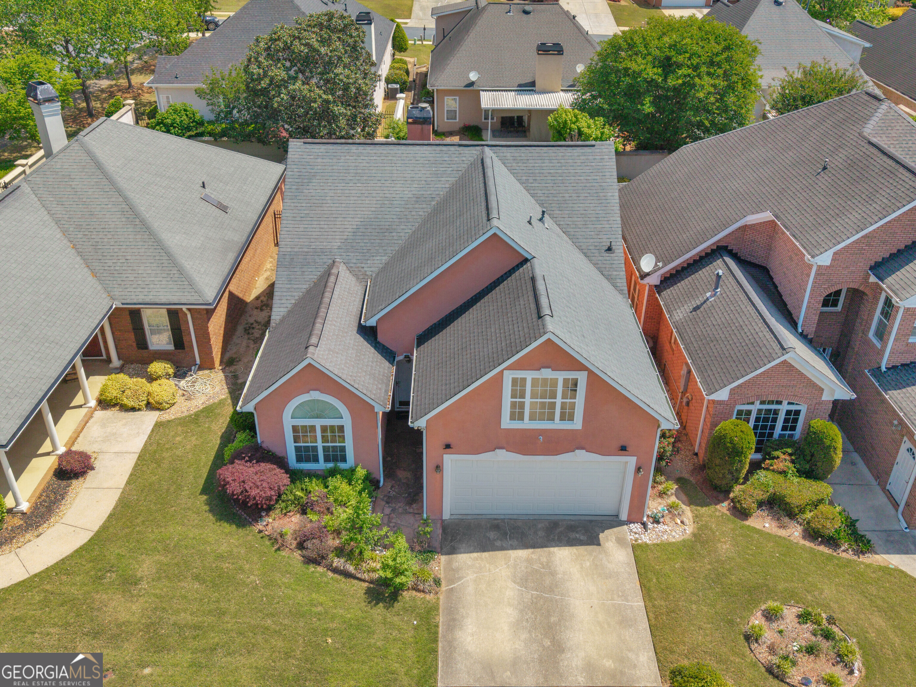 102 Carron Lane