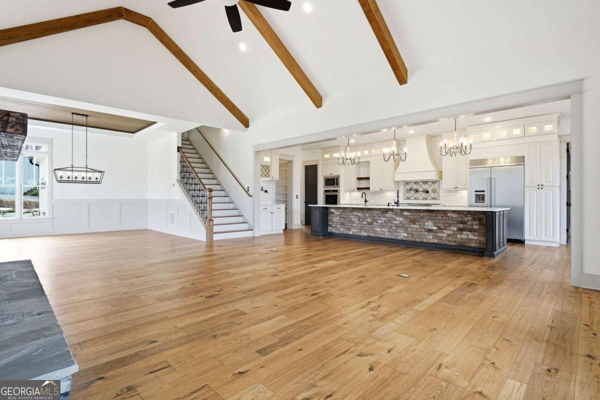 738 Overlook Trail