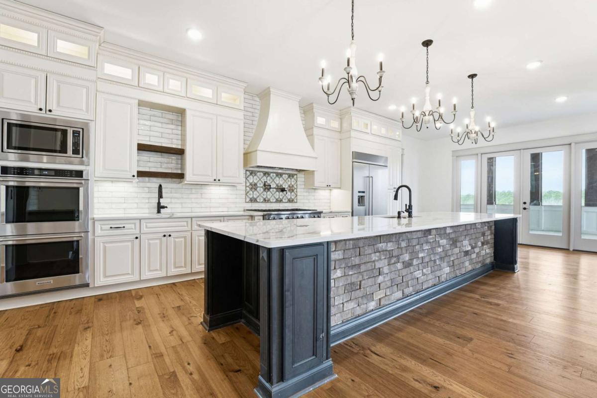 738 Overlook Trail