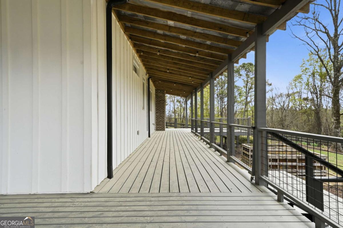 738 Overlook Trail