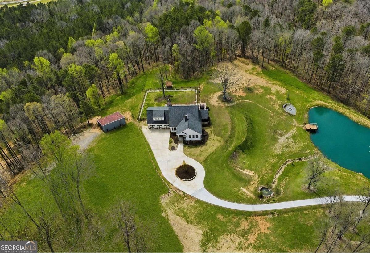 738 Overlook Trail