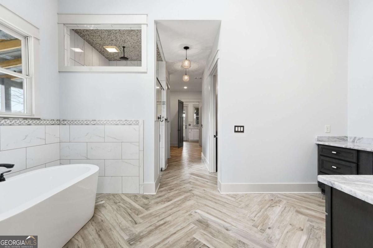 738 Overlook Trail