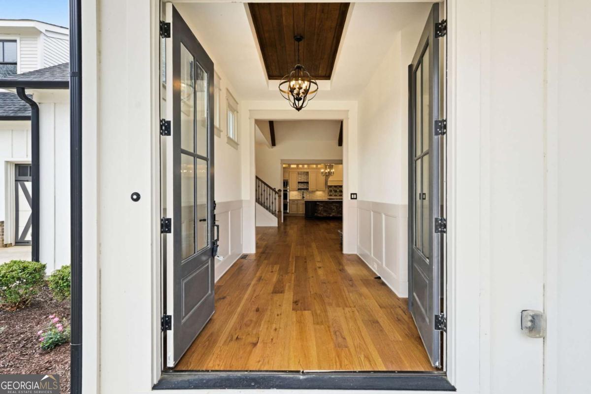 738 Overlook Trail