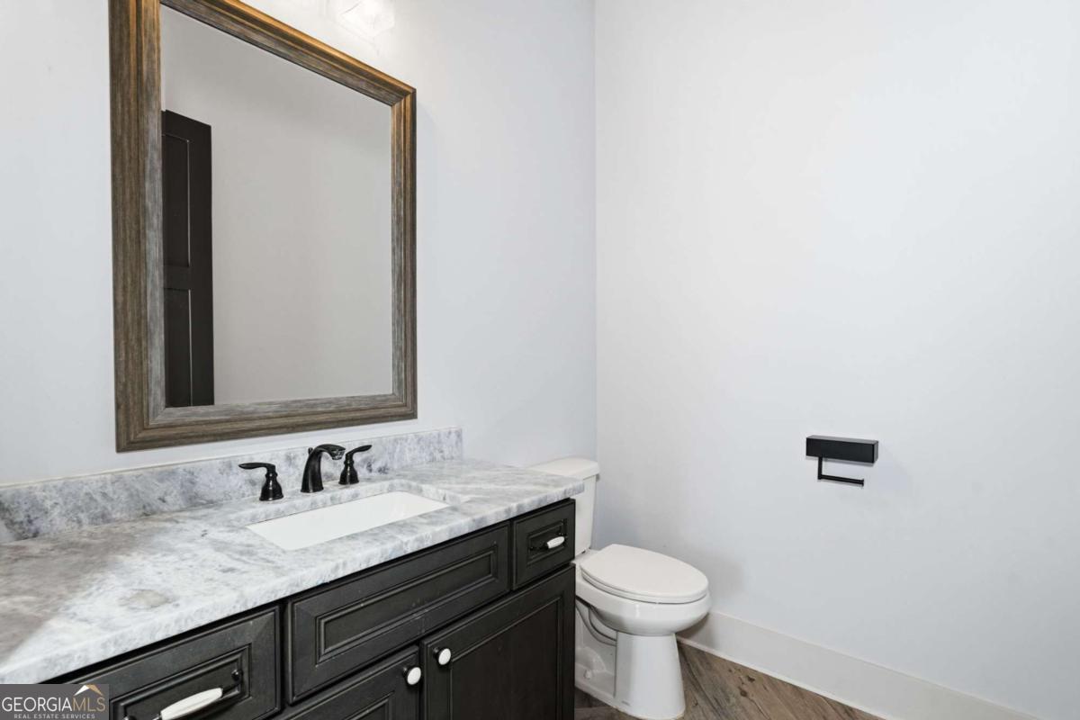 738 Overlook Trail