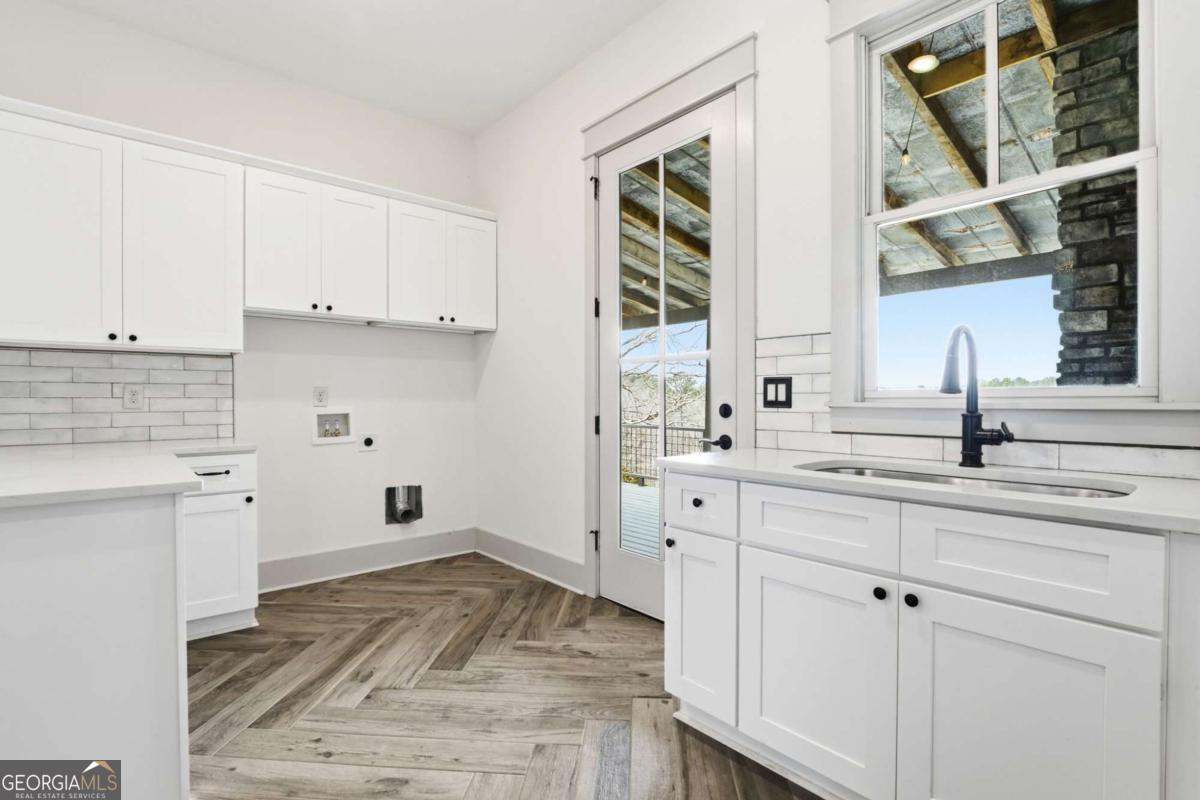 738 Overlook Trail