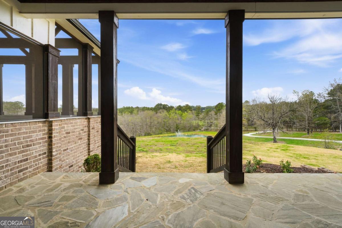 738 Overlook Trail