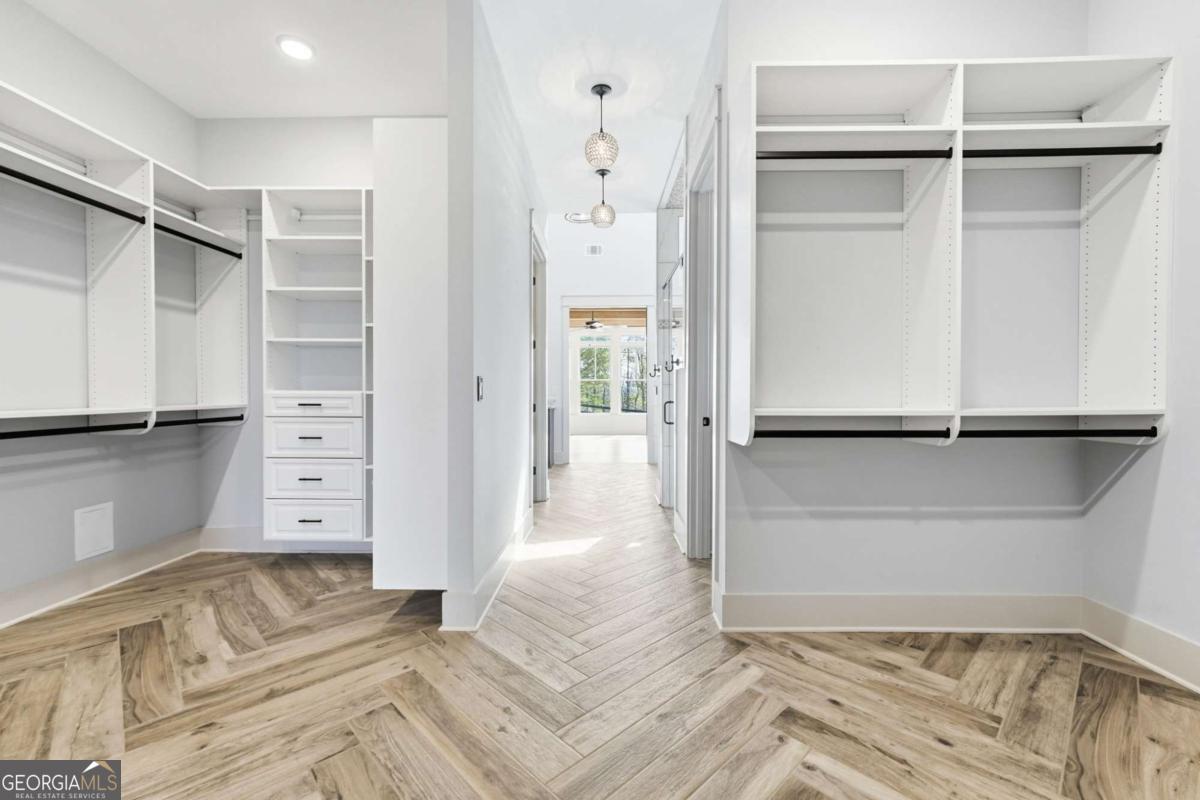 738 Overlook Trail