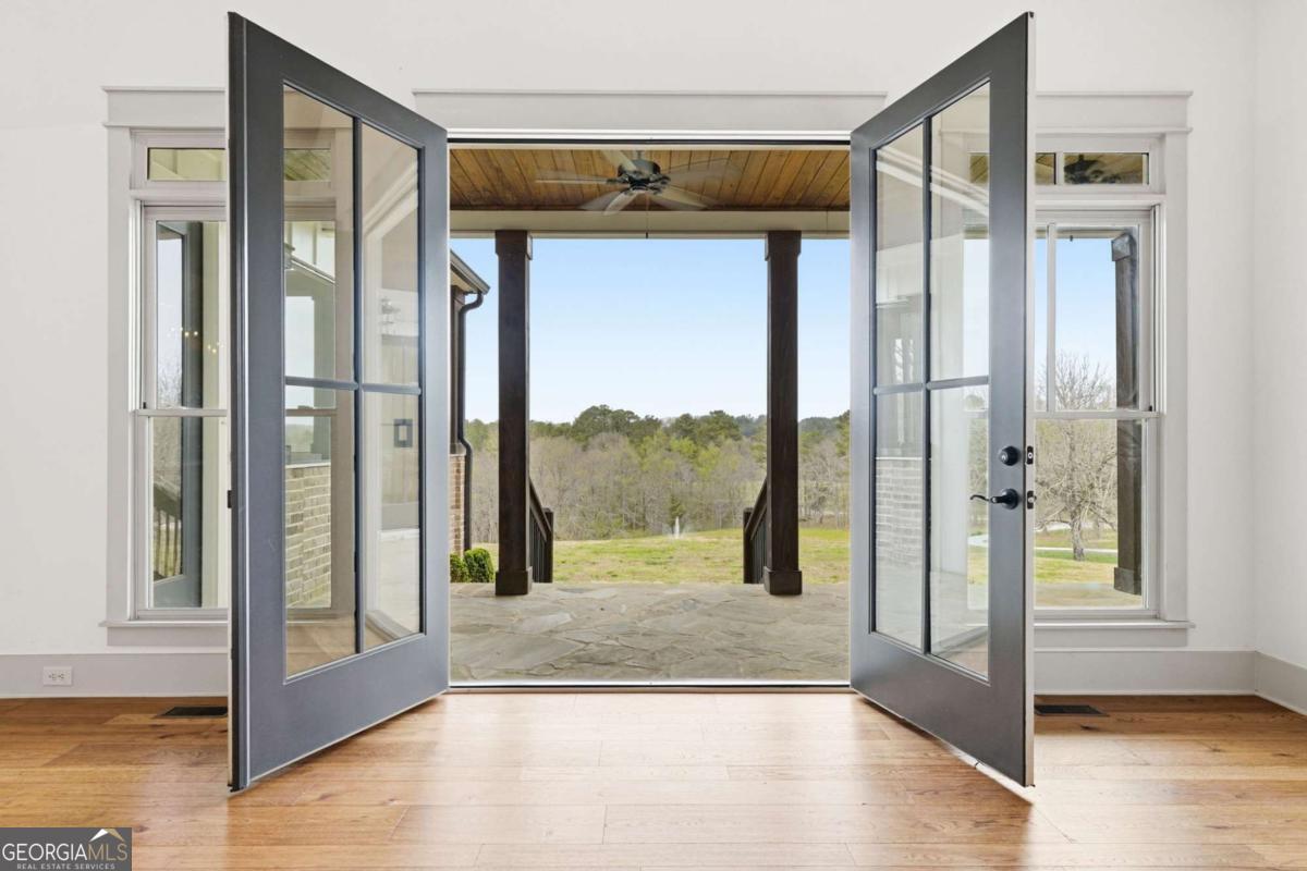 738 Overlook Trail