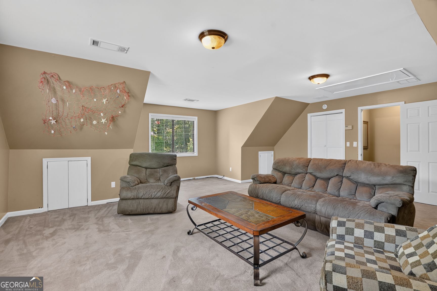 9640 Pine Thicket Way