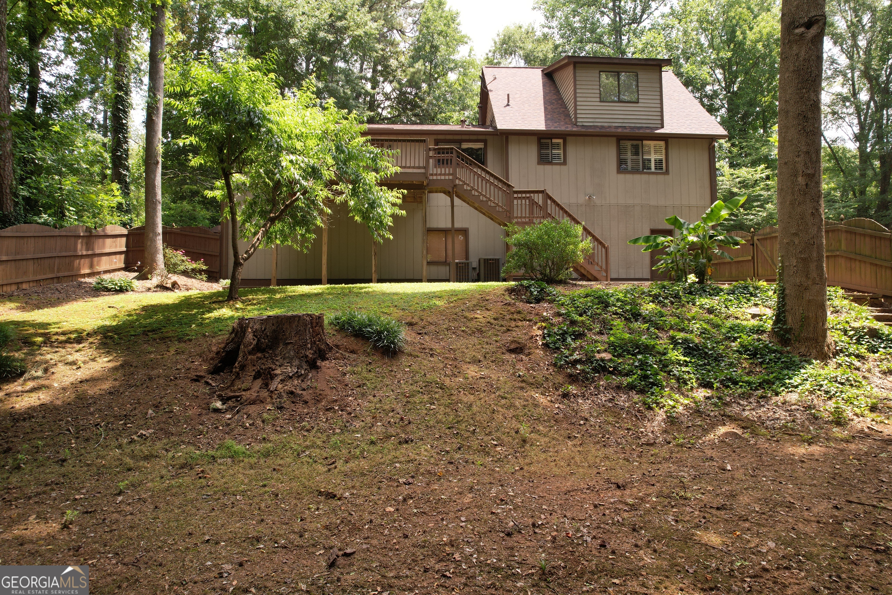 9640 Pine Thicket Way