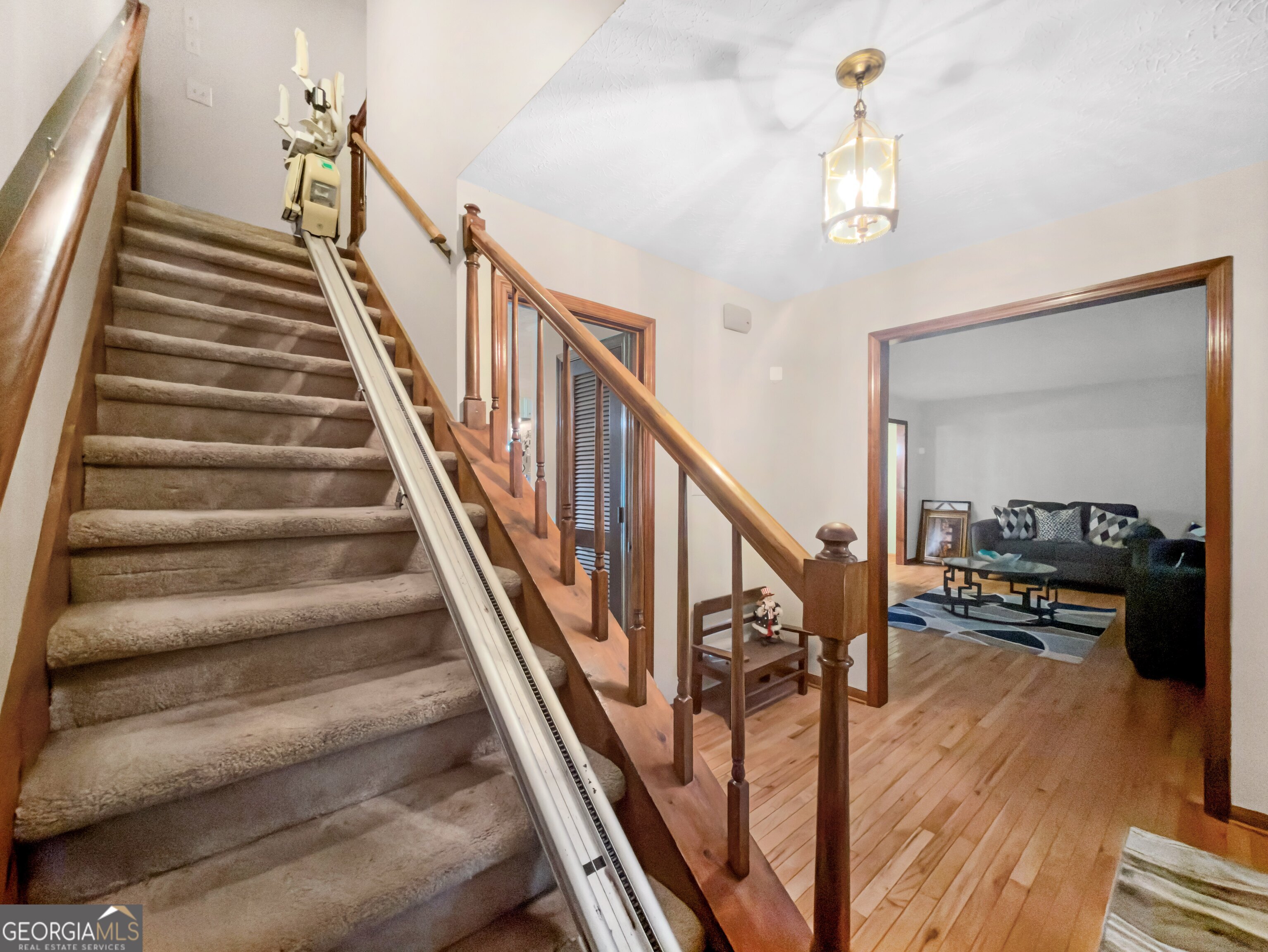 1985 Lullwater Circle