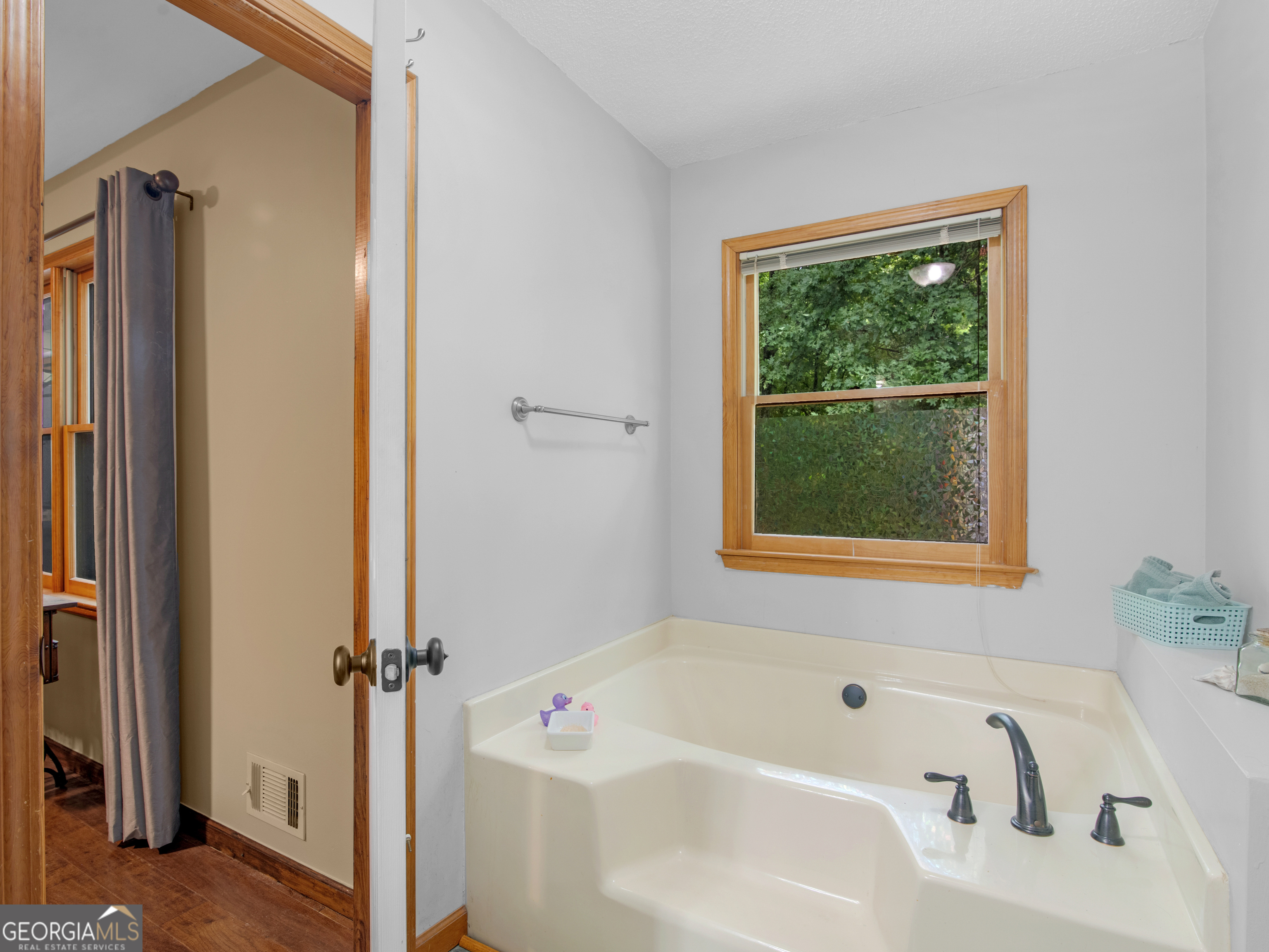330 Lake Ridge Court