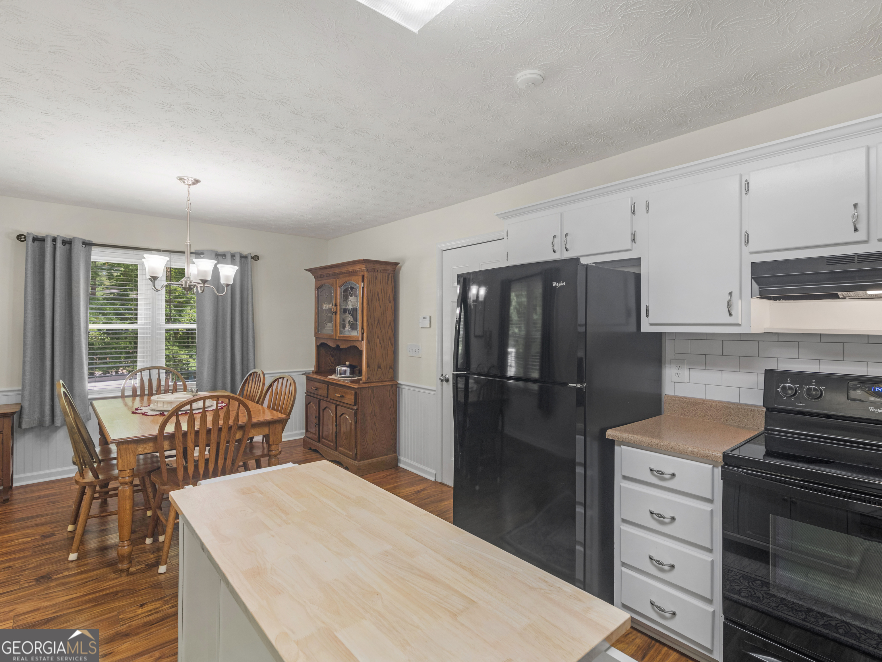 570 Woodstown Road