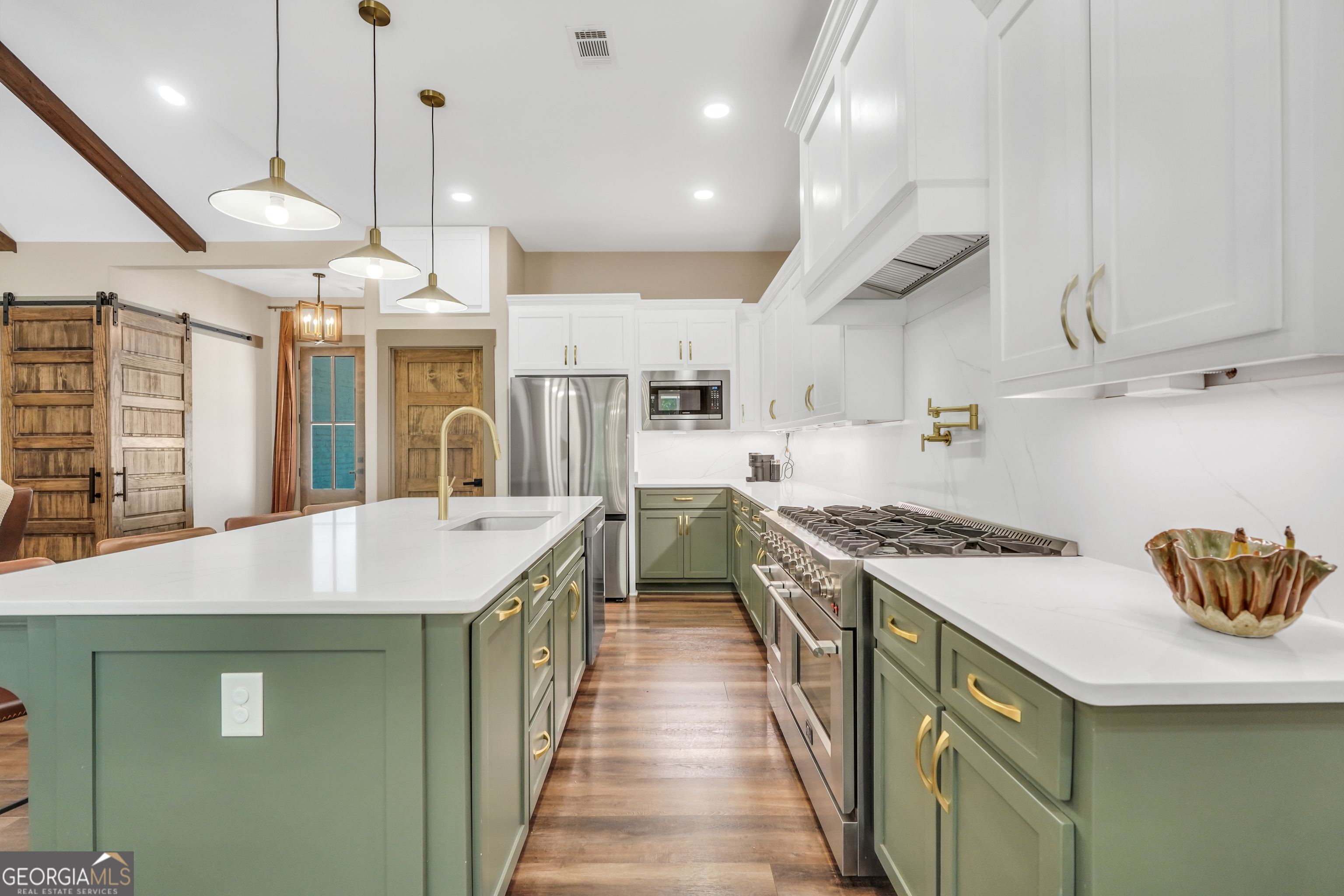 787 Silver Dollar Road