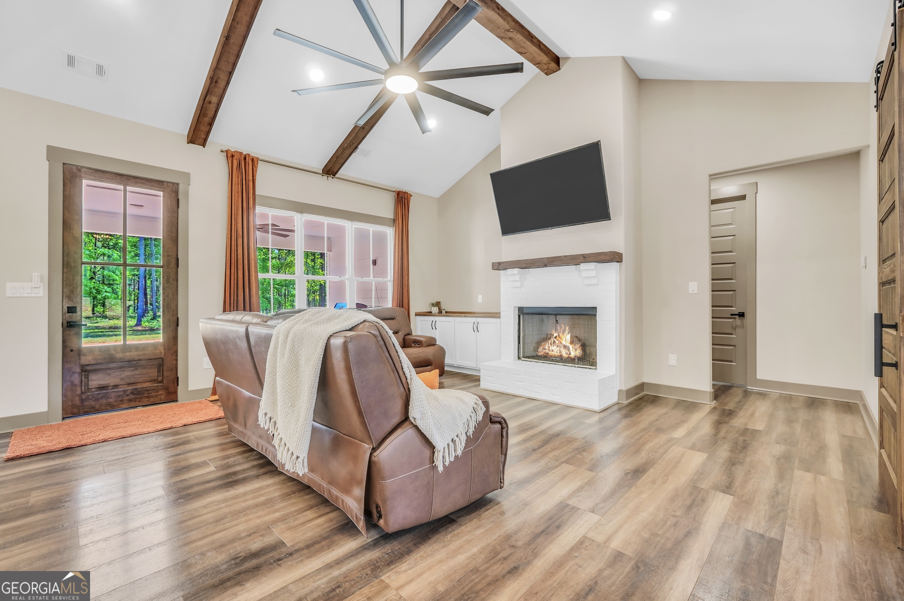 787 Silver Dollar Road