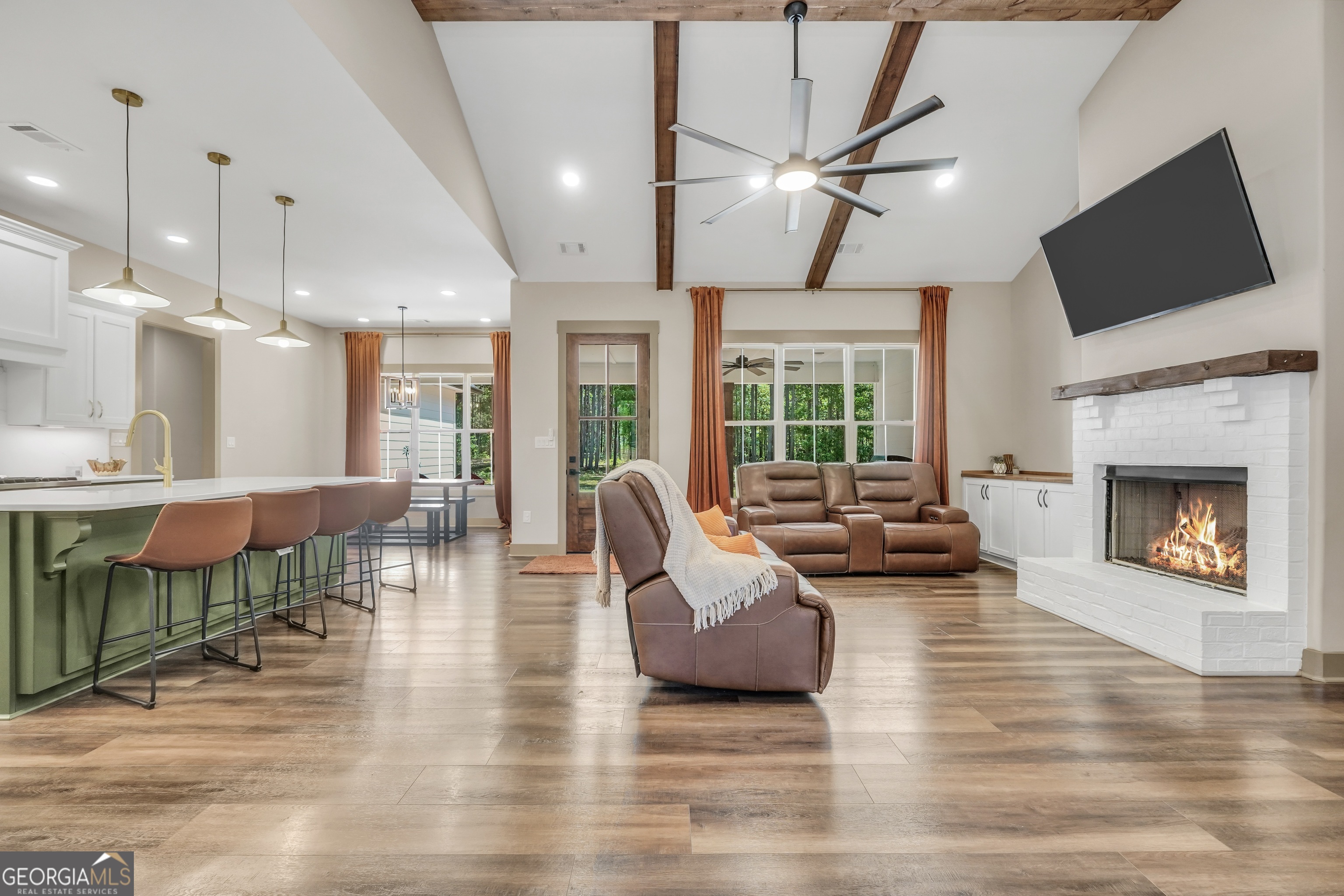 787 Silver Dollar Road