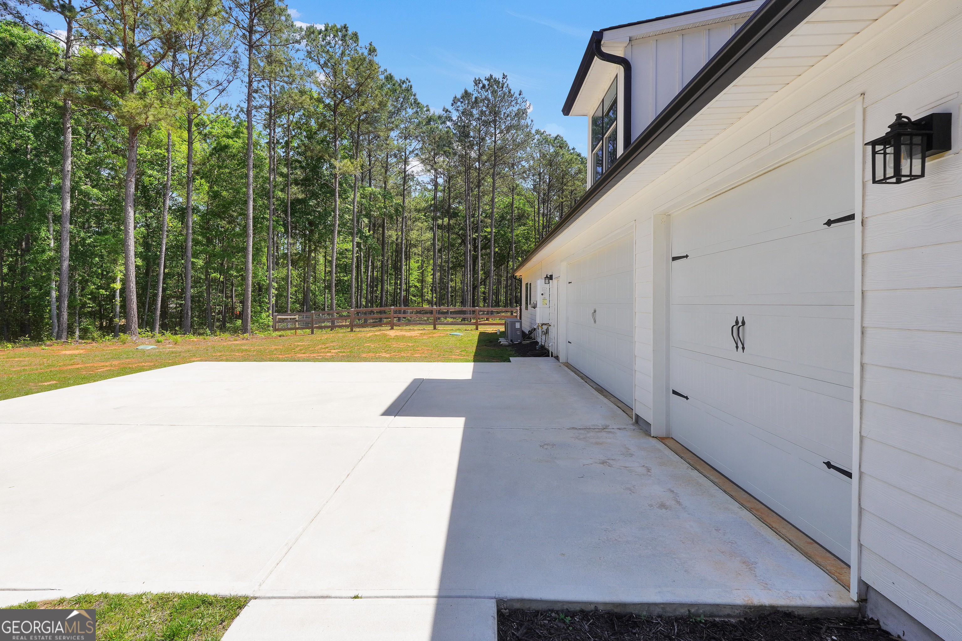 787 Silver Dollar Road