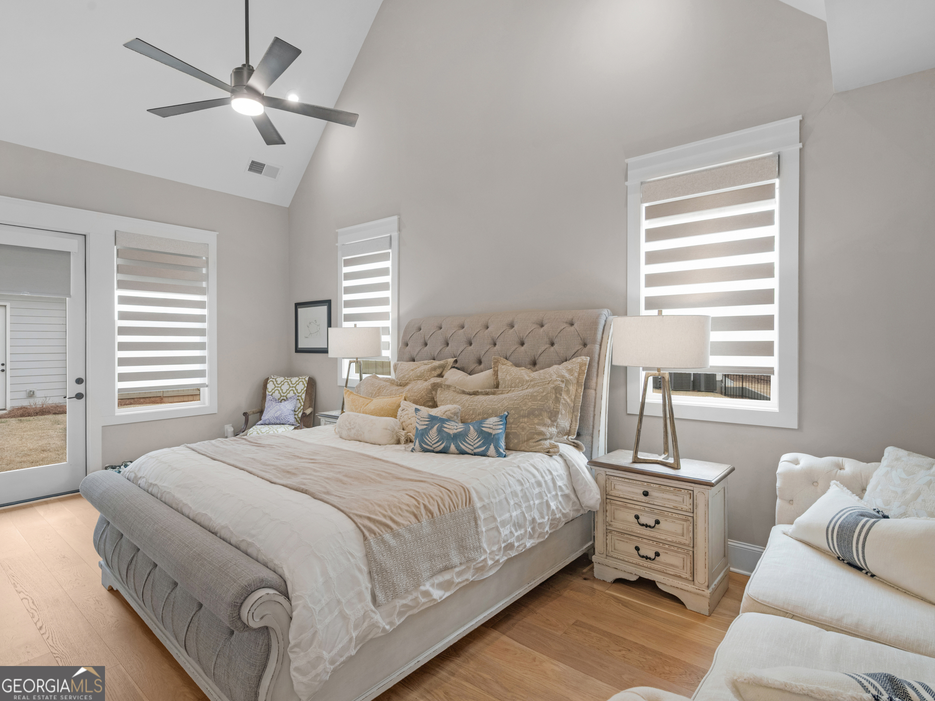 806 Magnolia Walk