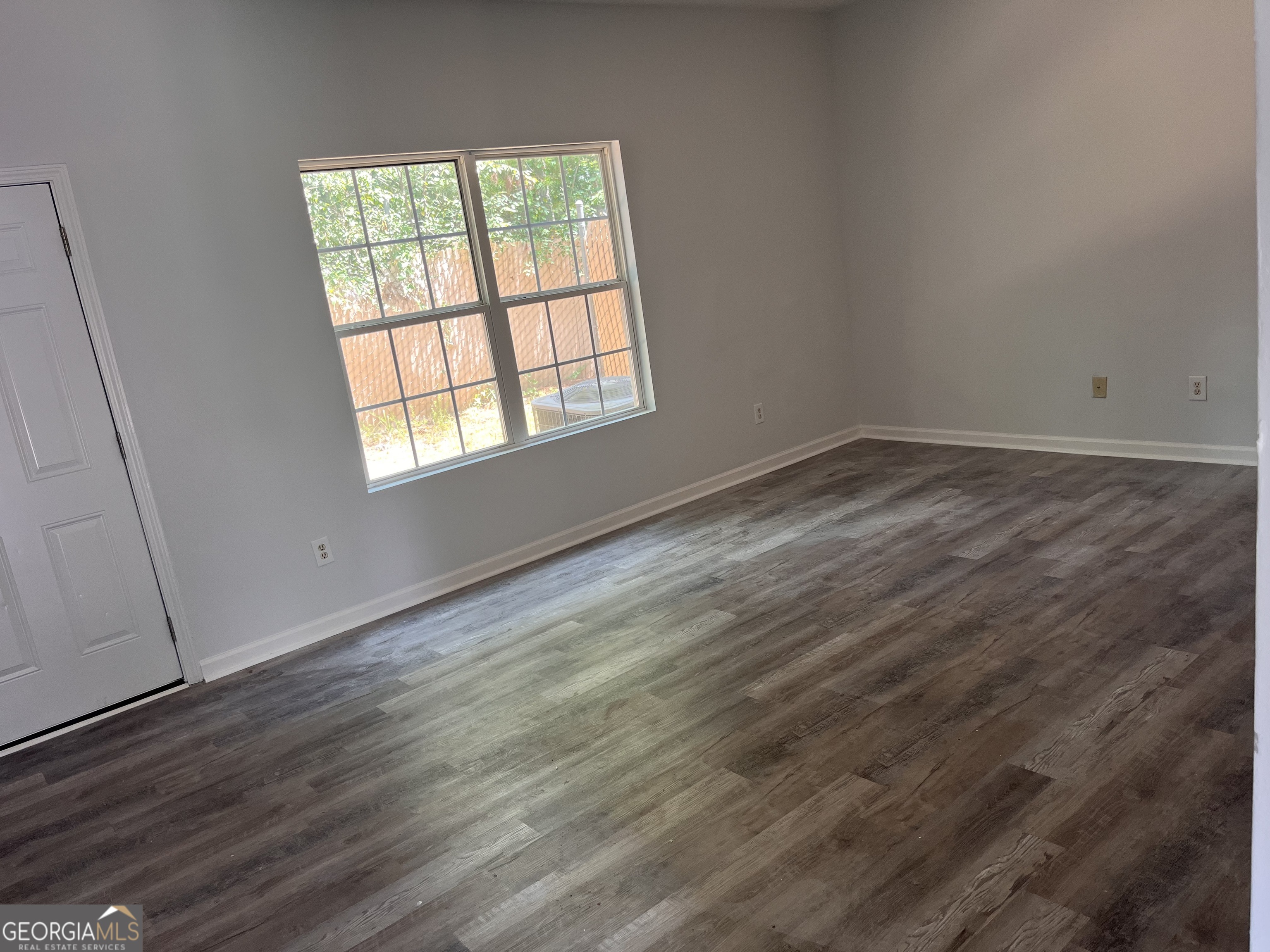 637 Pointe South Parkway