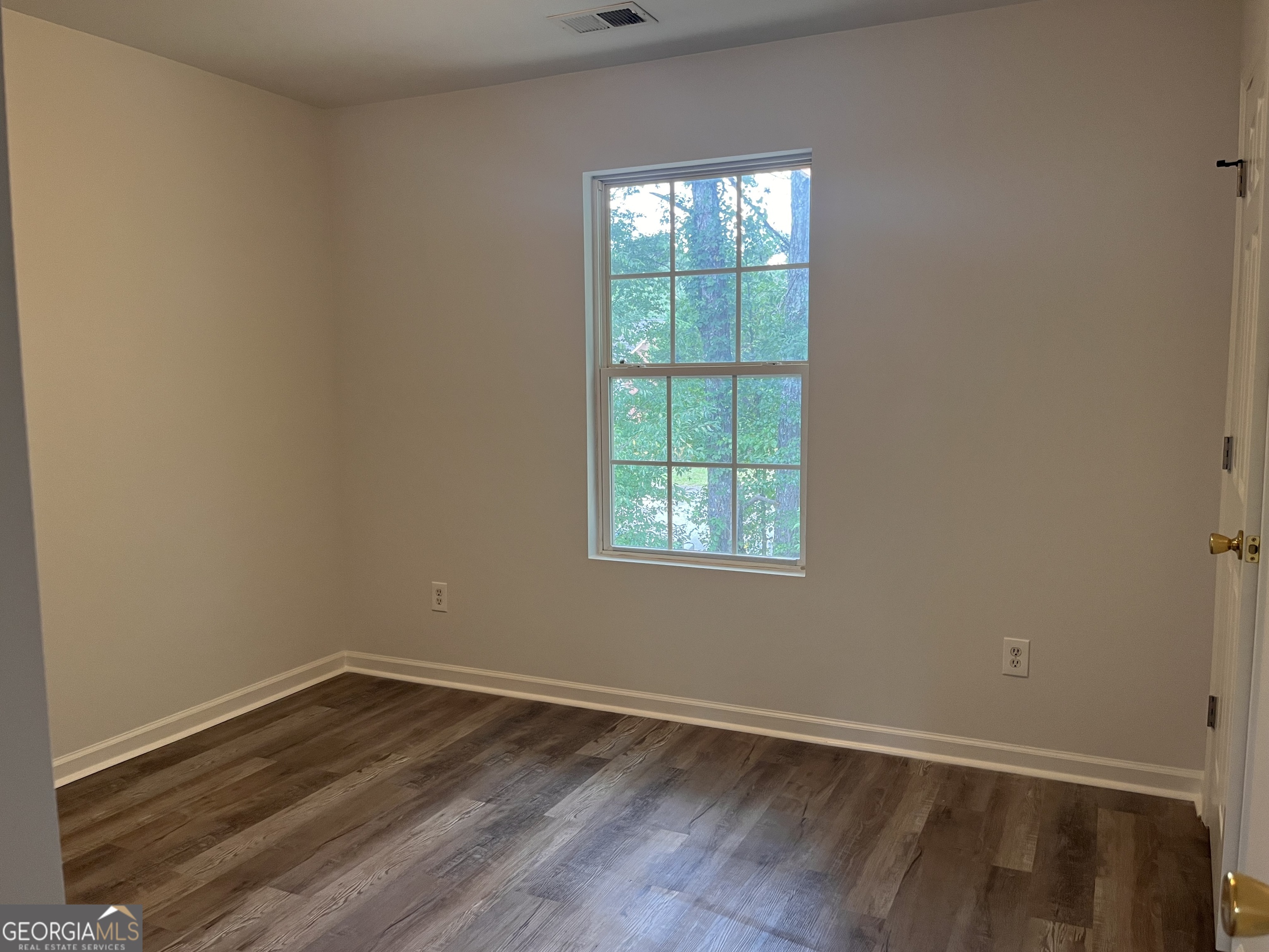 637 Pointe South Parkway