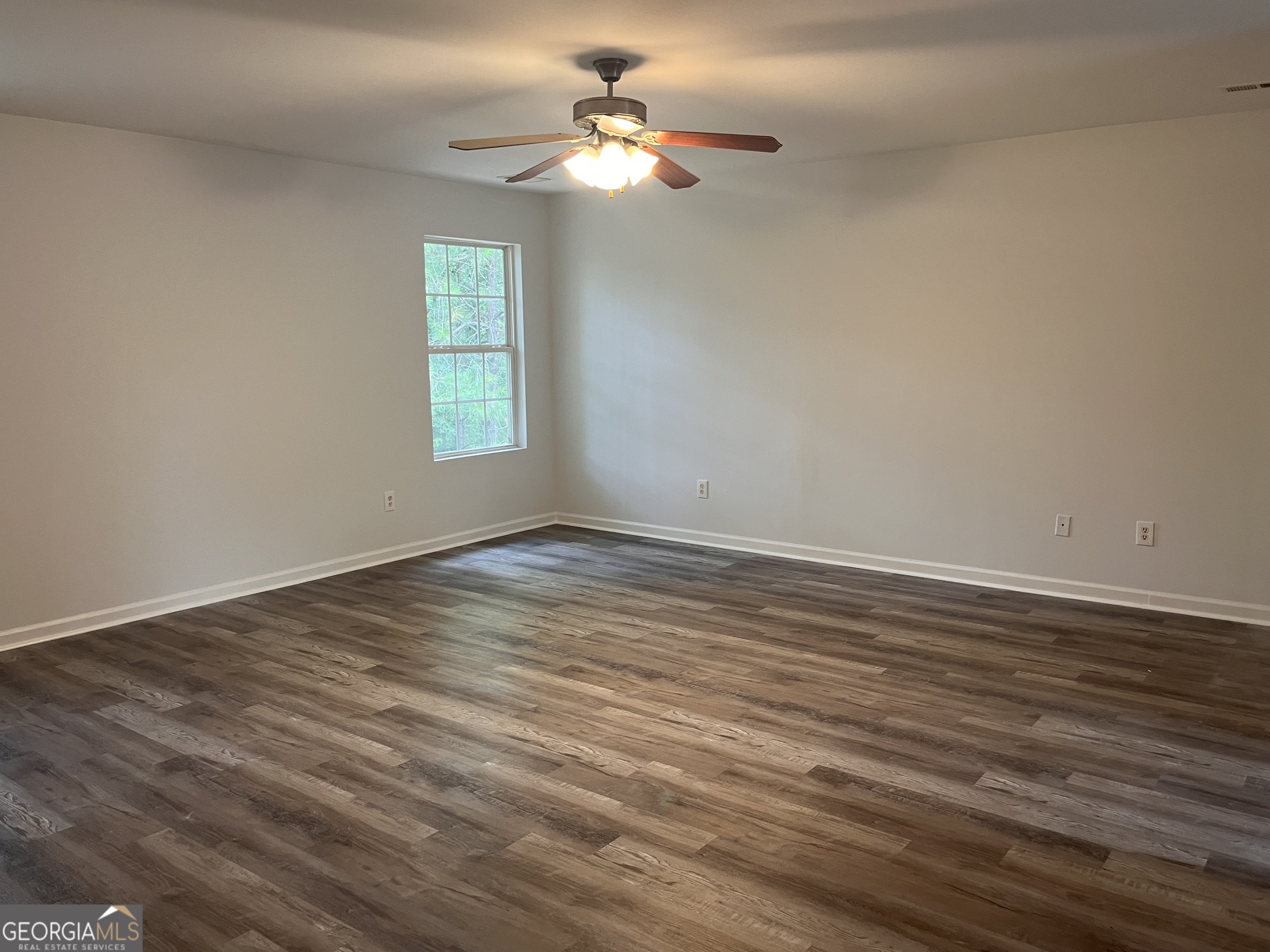 637 Pointe South Parkway