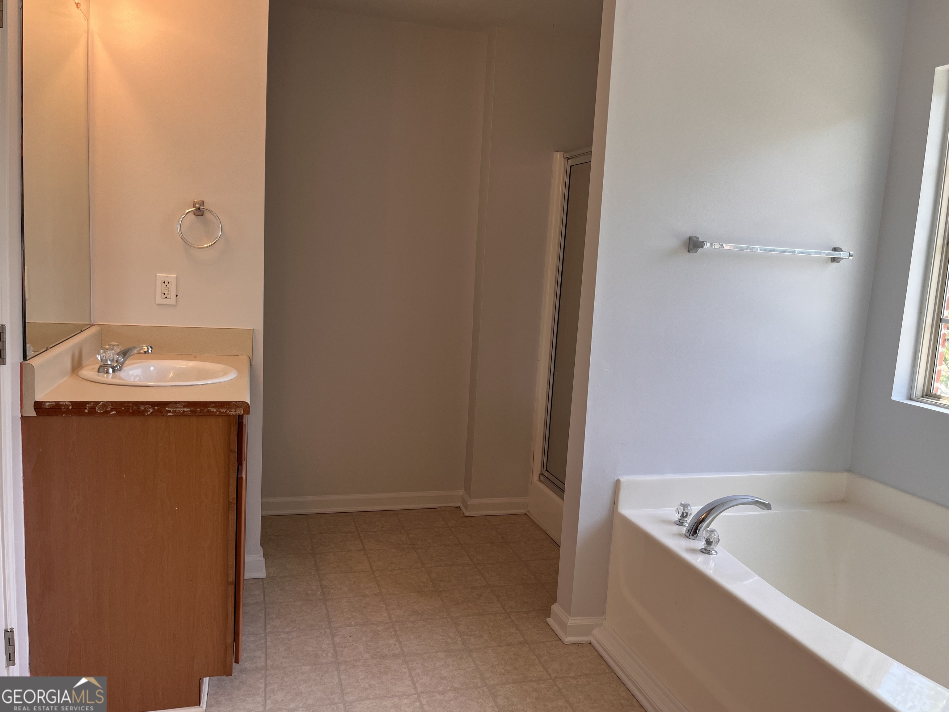 637 Pointe South Parkway