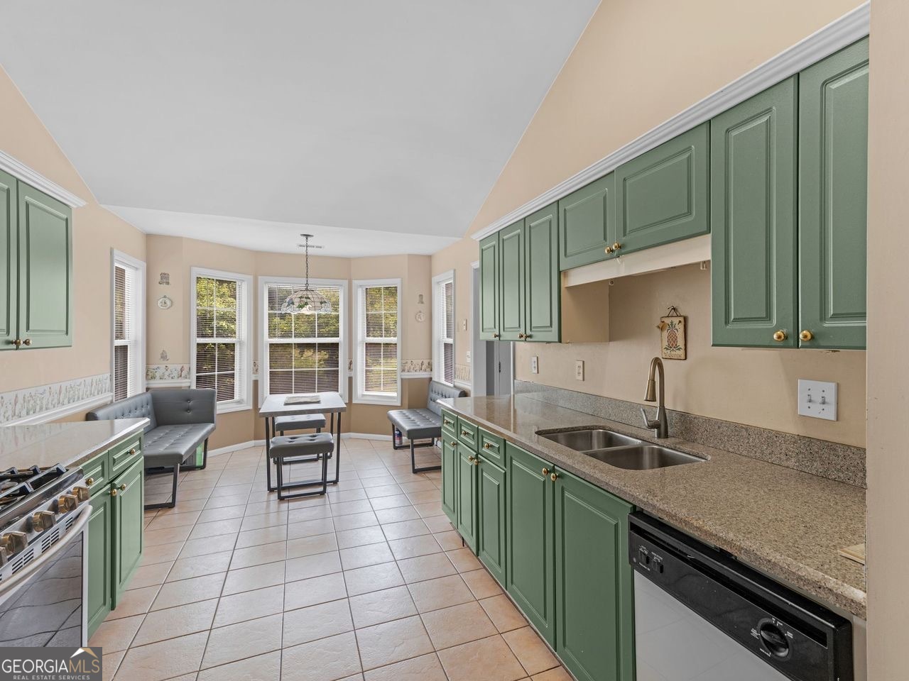1090 Charter Club Drive
