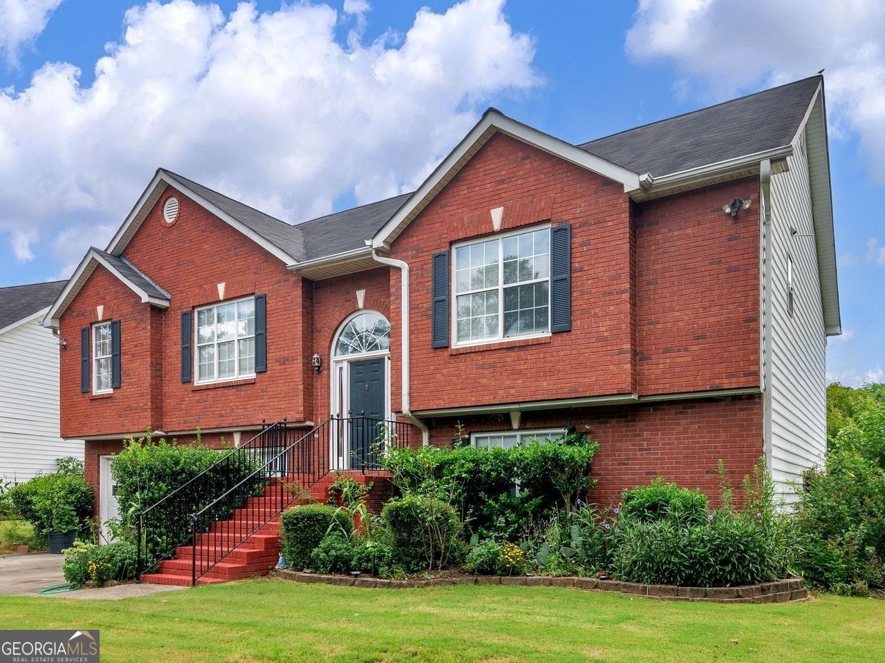 1090 Charter Club Drive