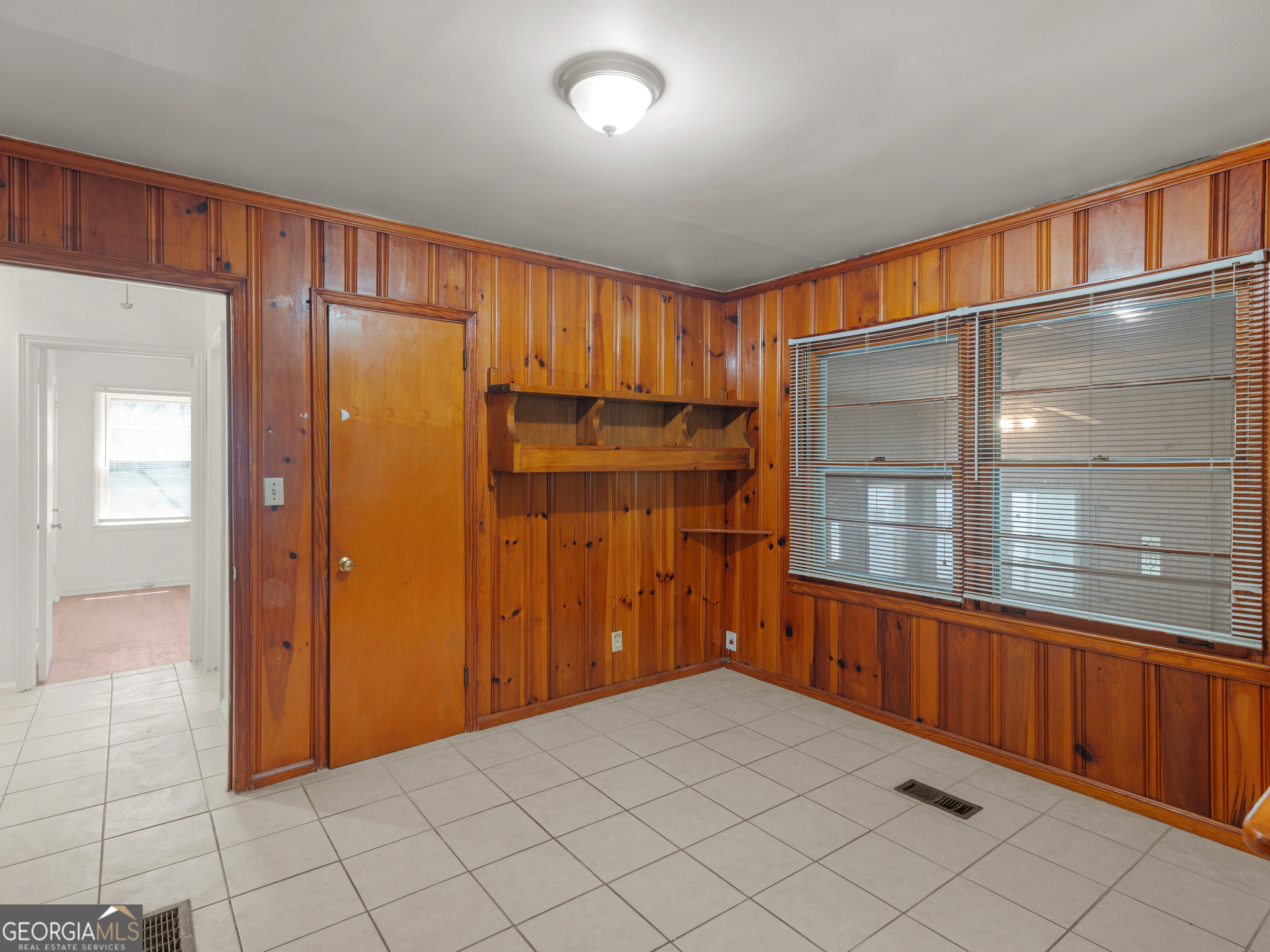 895 Laurel Street