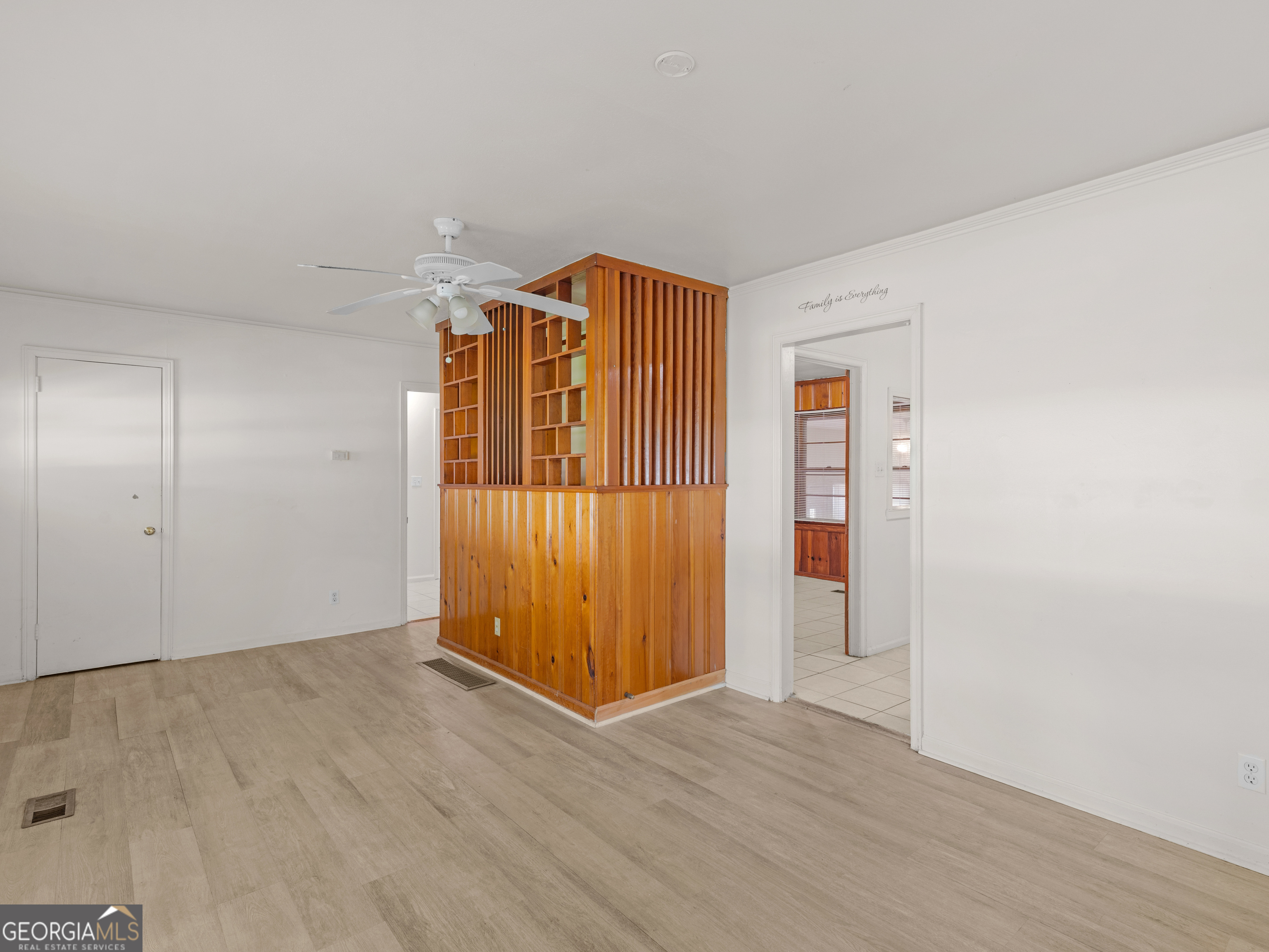 895 Laurel Street