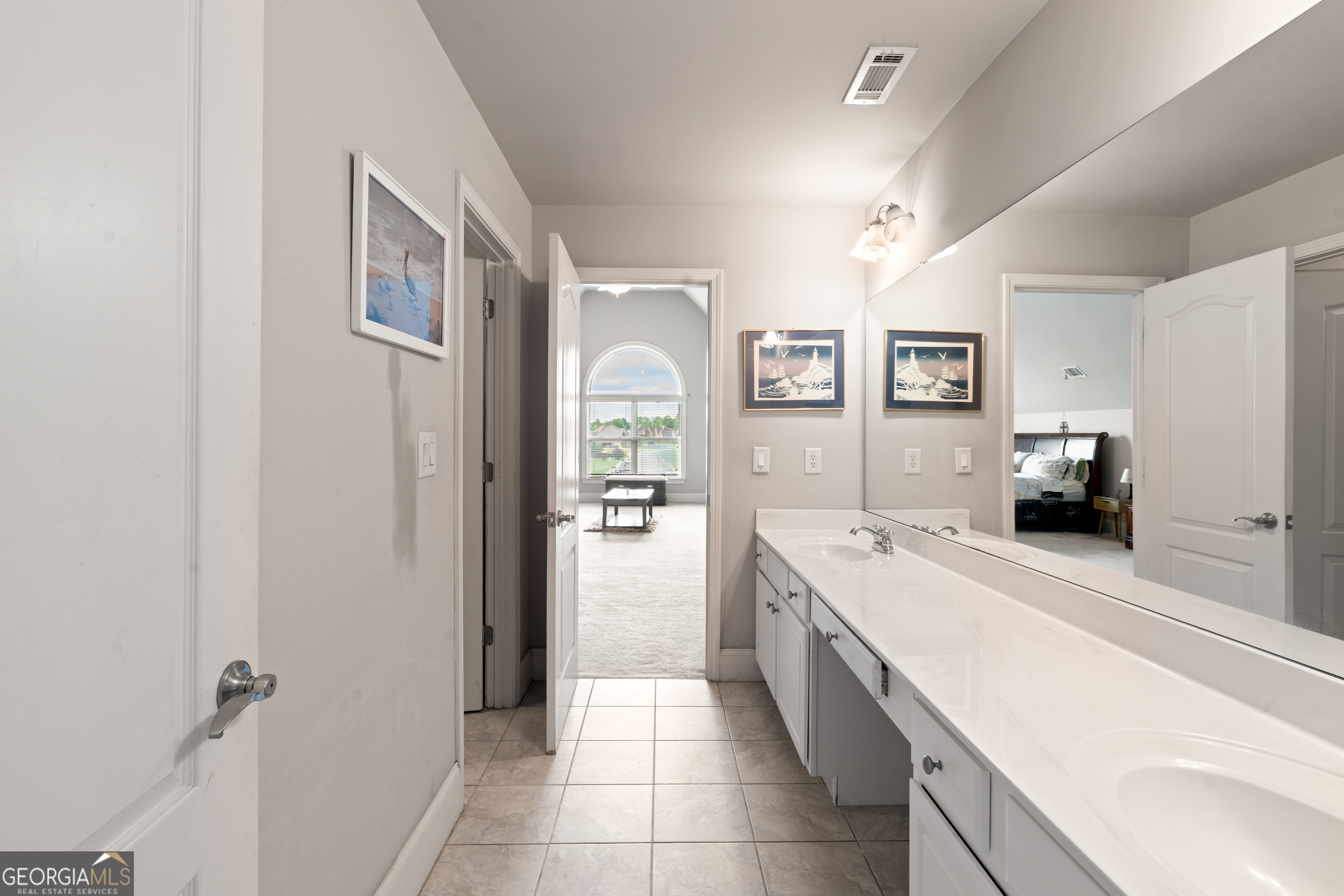 1132 Venetian Lane