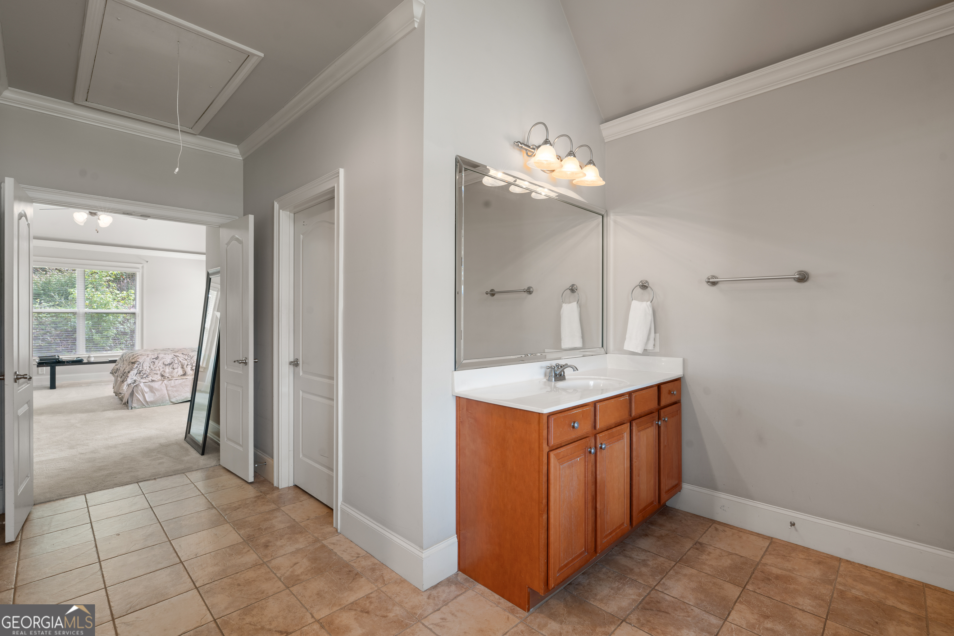 1132 Venetian Lane