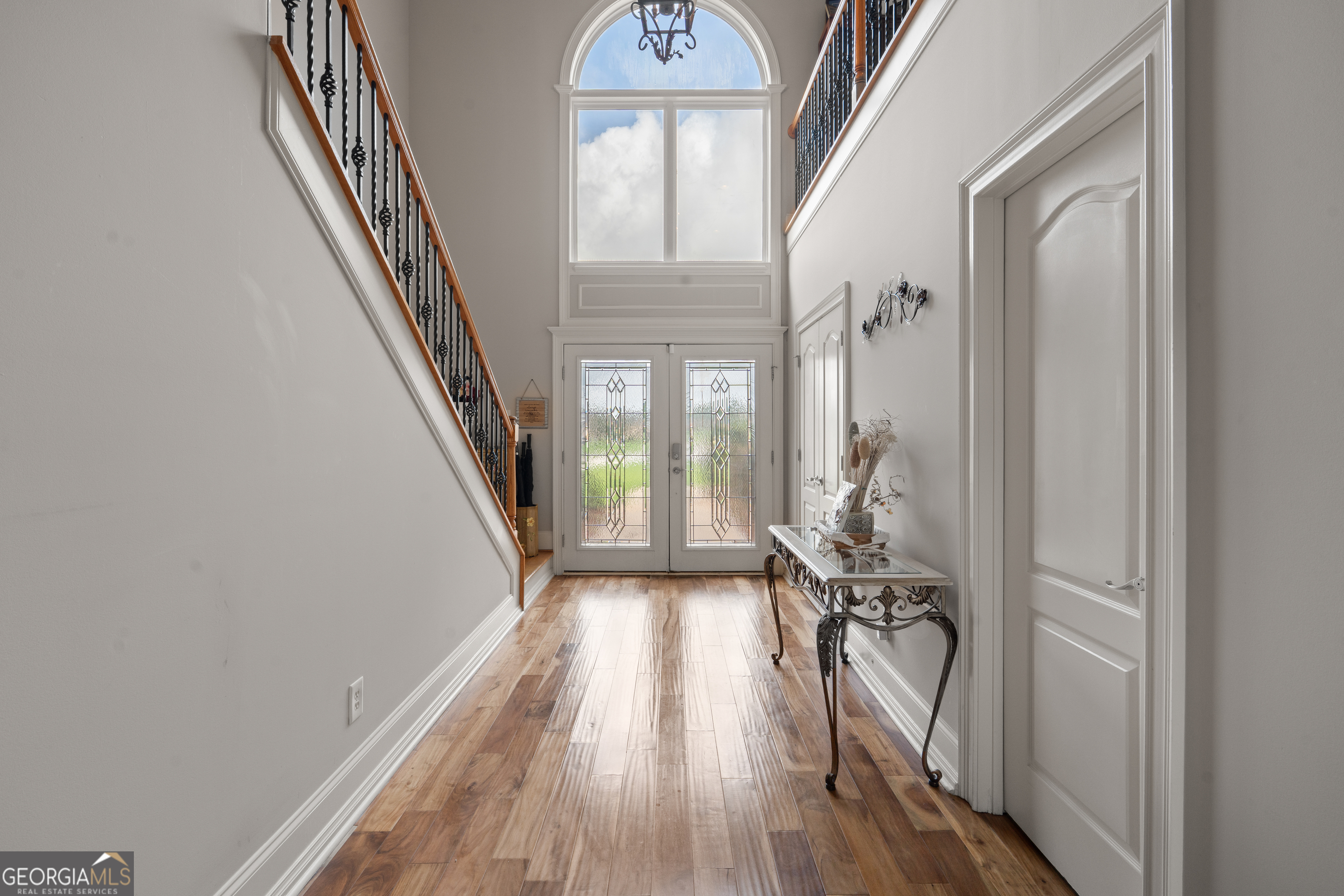 1132 Venetian Lane