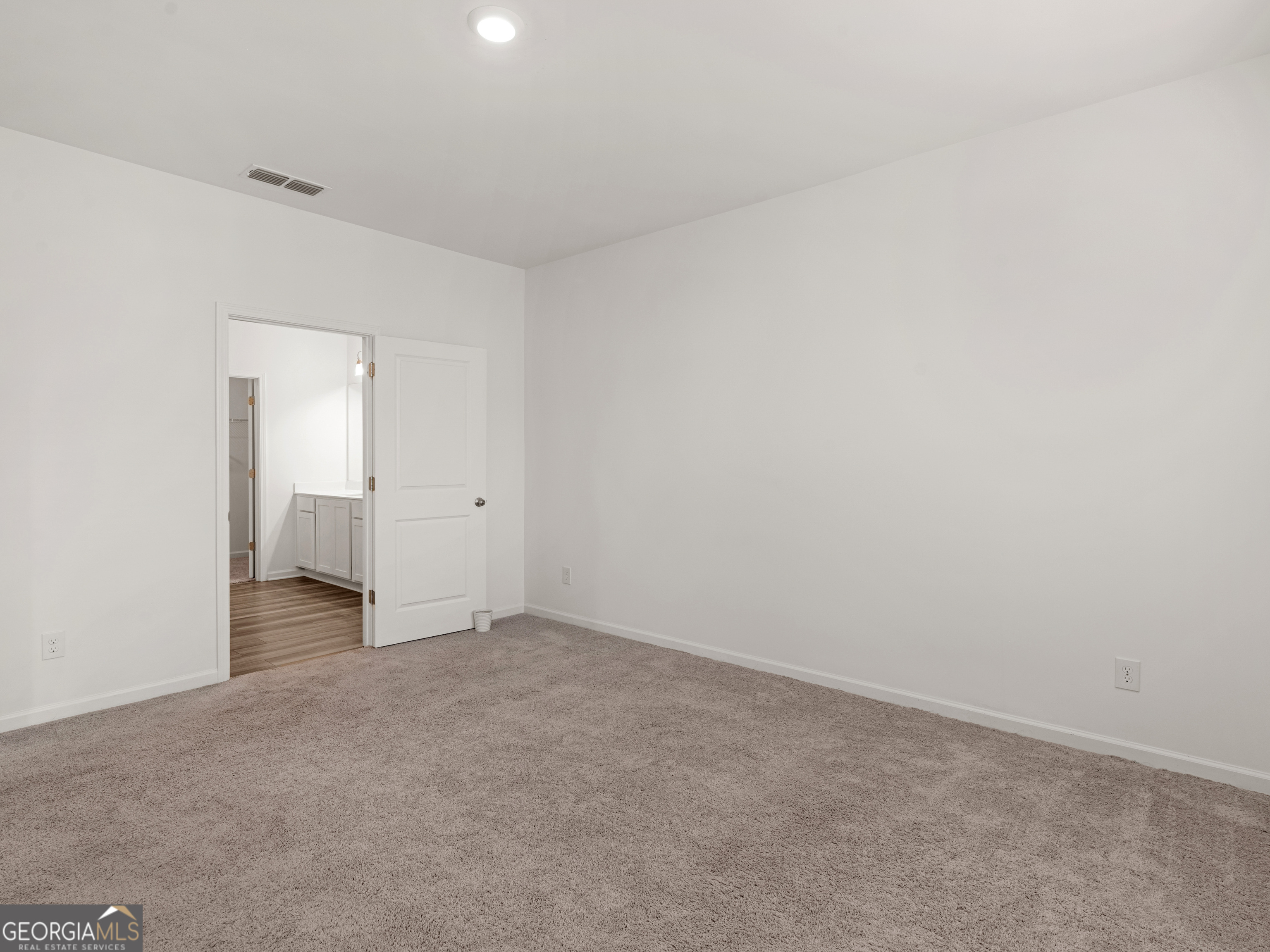 214 Georgian Way