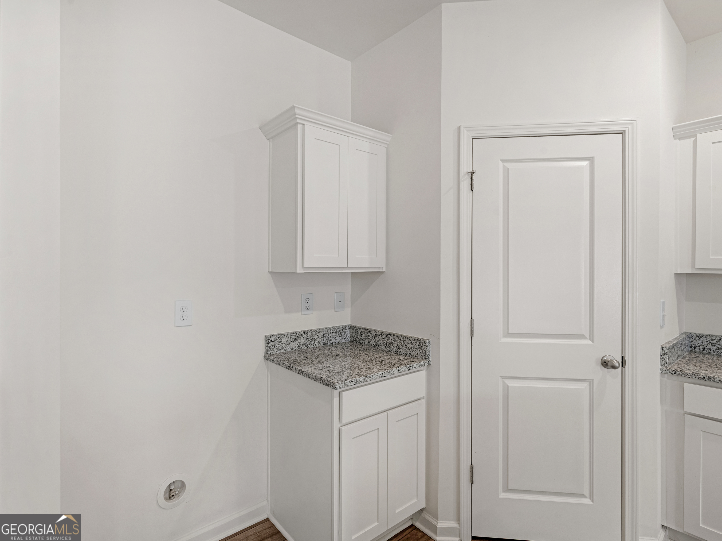 214 Georgian Way