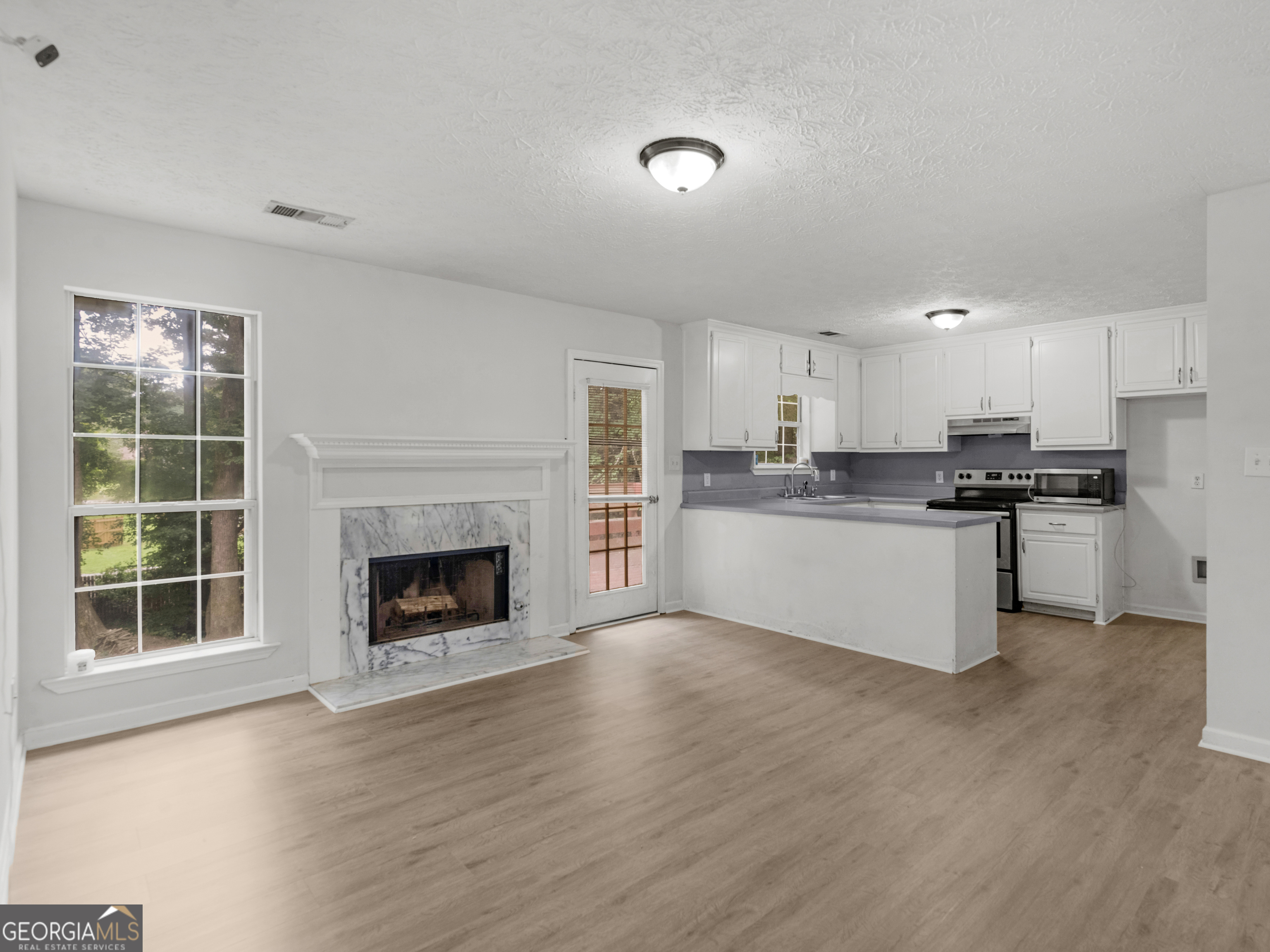 3055 Deerfield Way