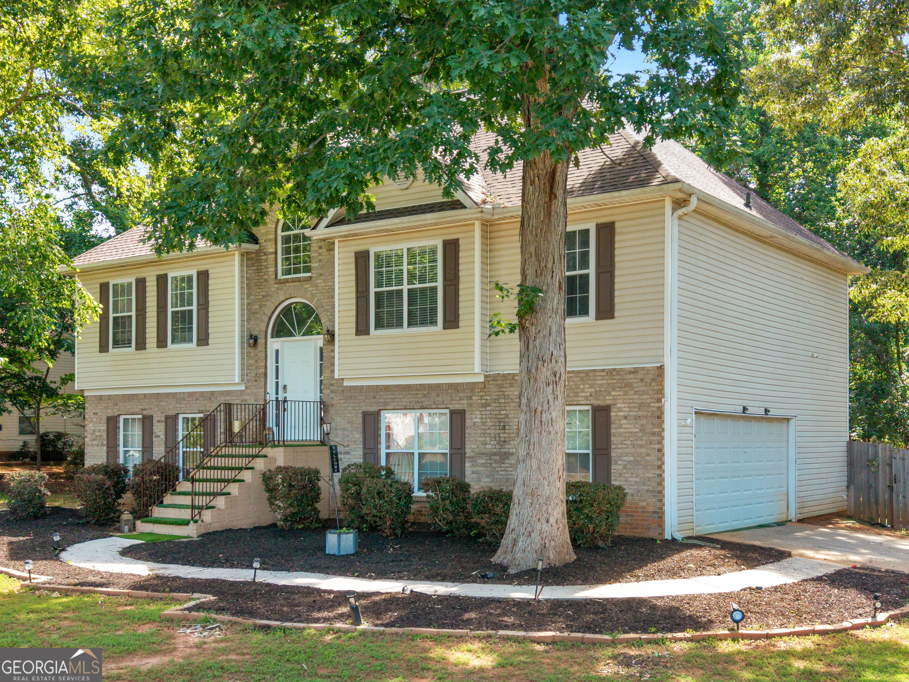 1401 Aberdeen Court