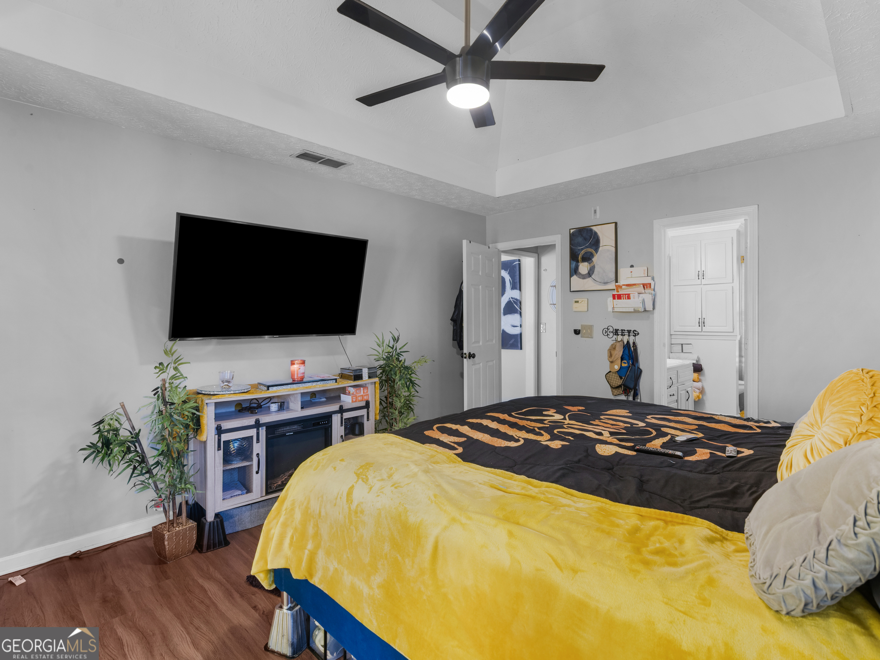 1401 Aberdeen Court
