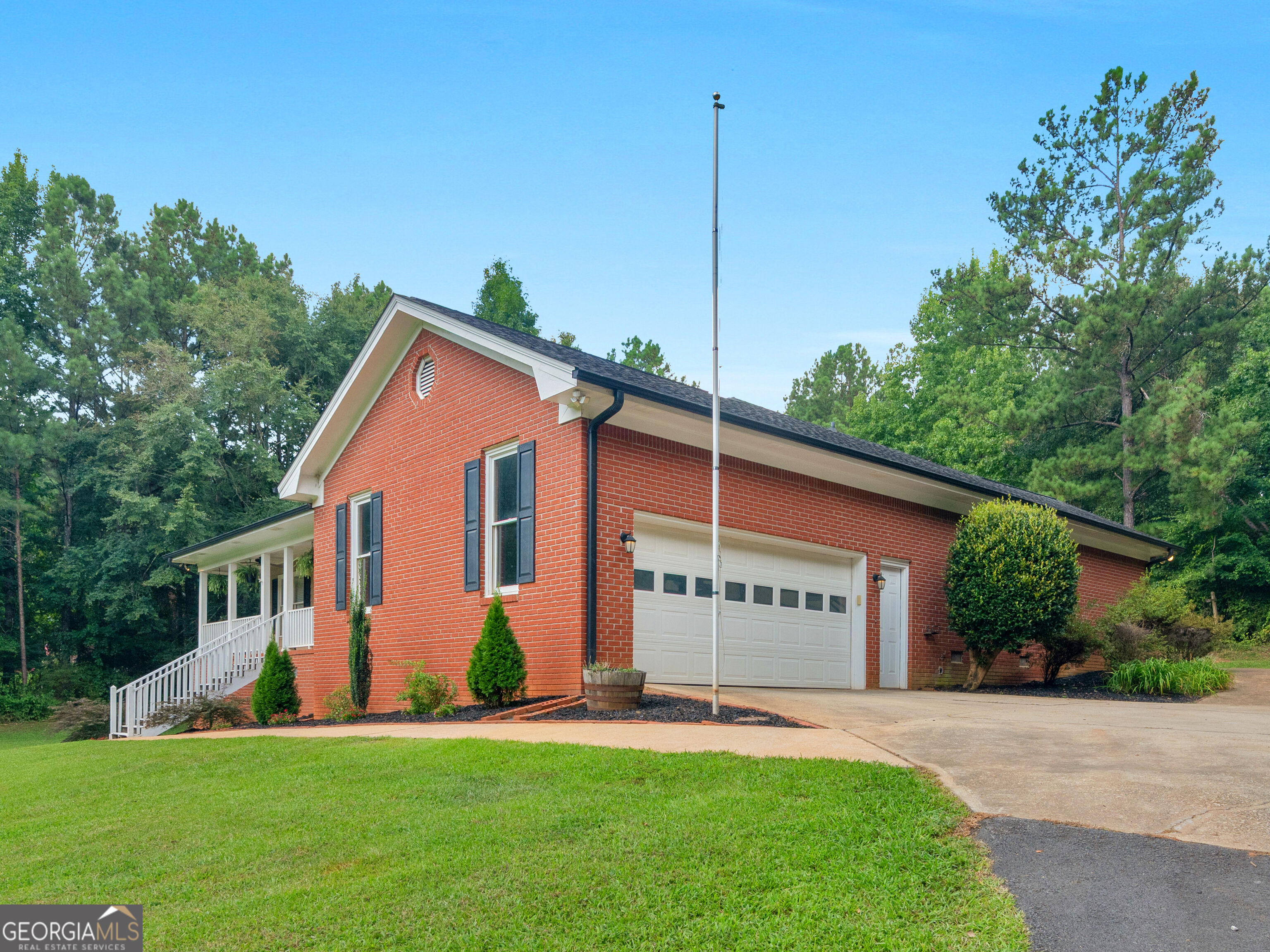 517 Hamlin Road