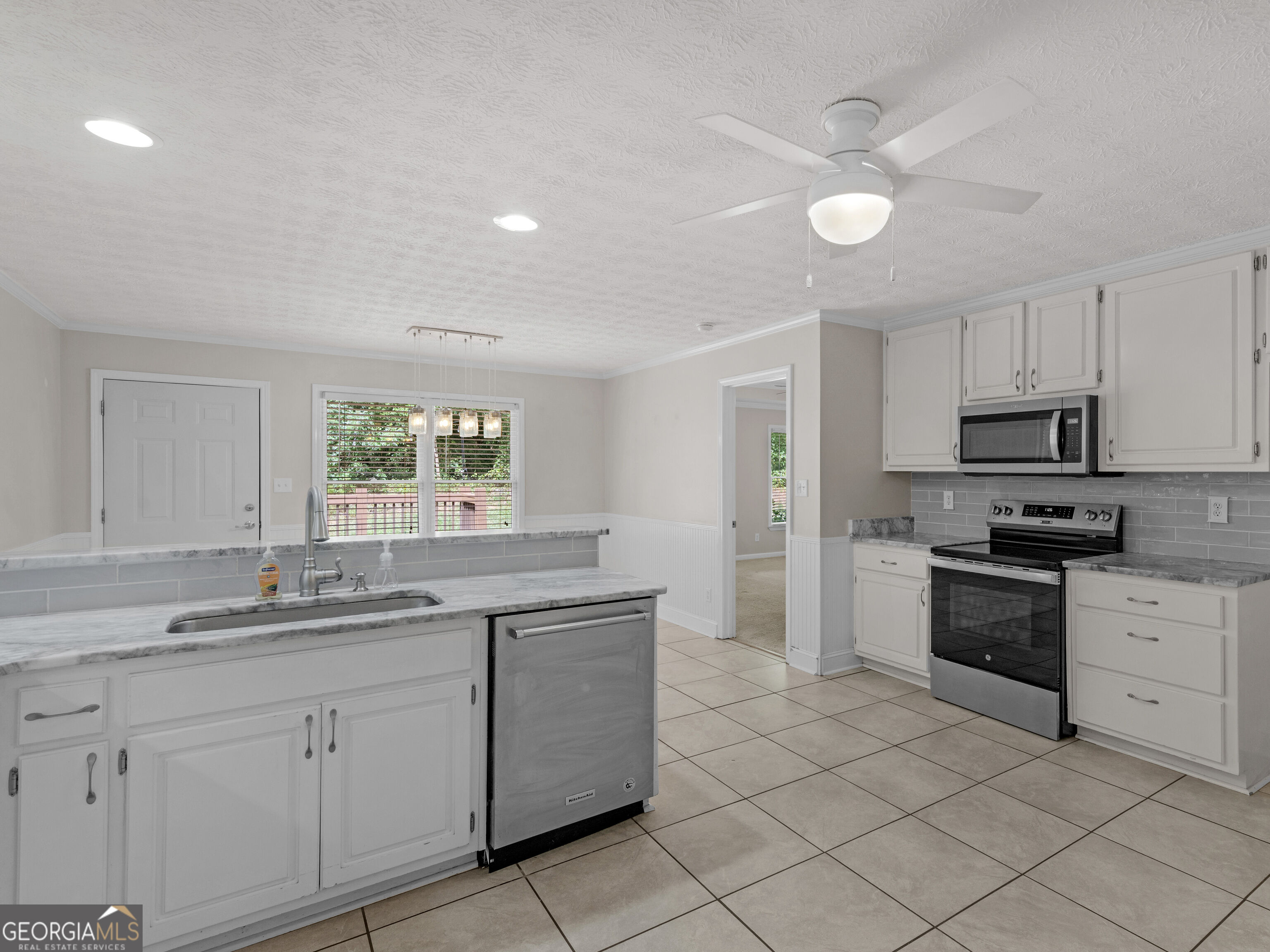 517 Hamlin Road