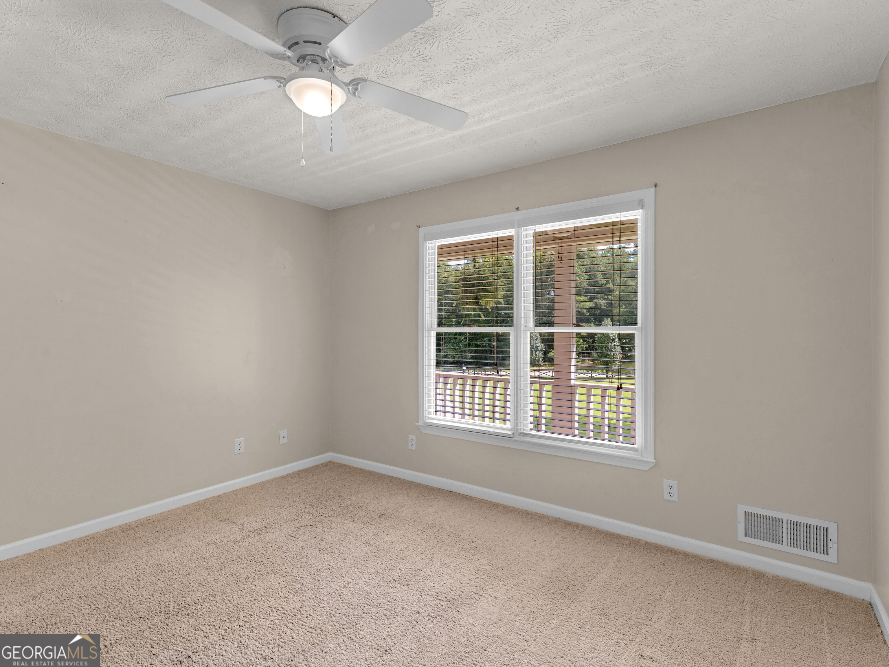 517 Hamlin Road