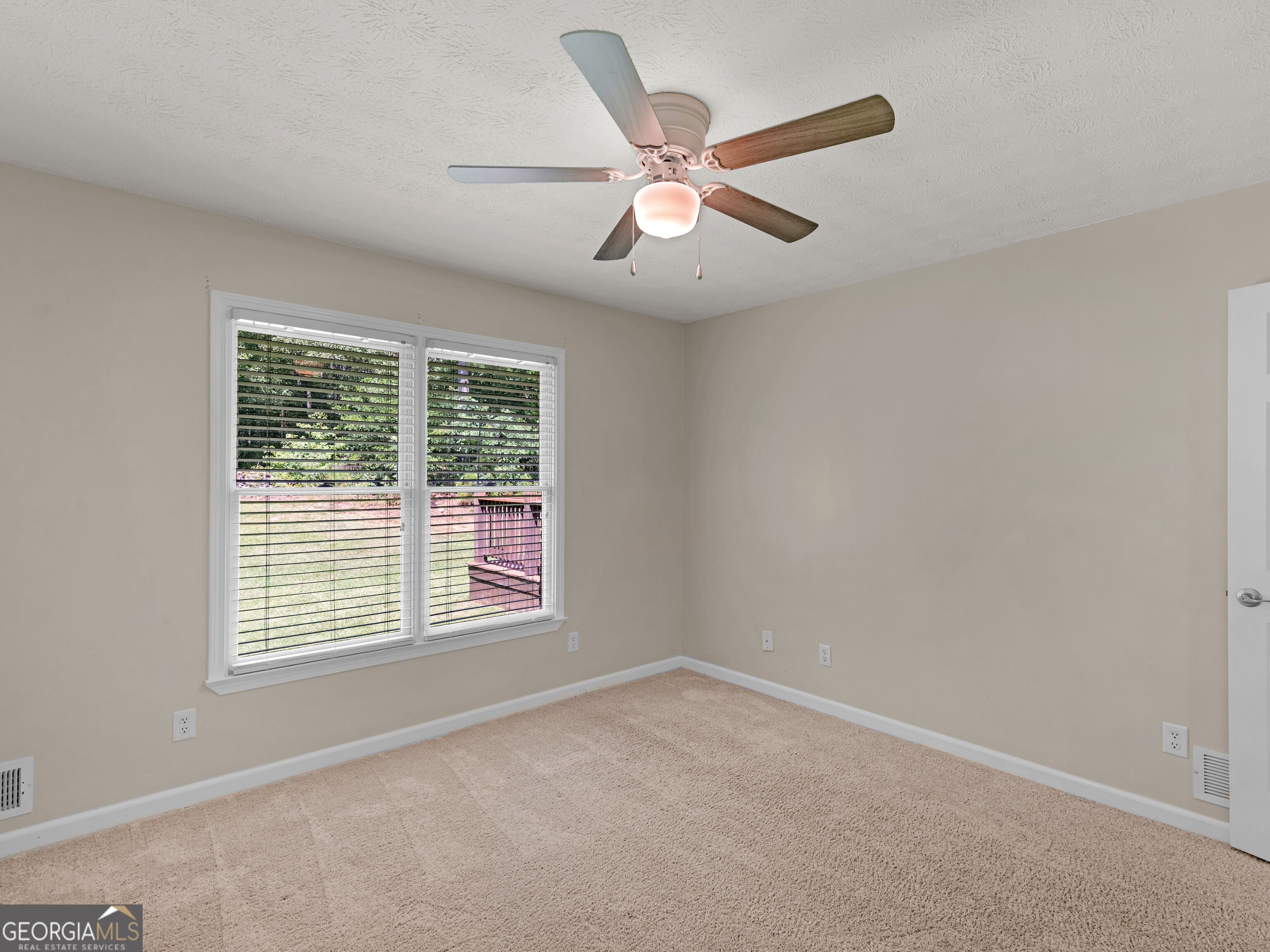 517 Hamlin Road