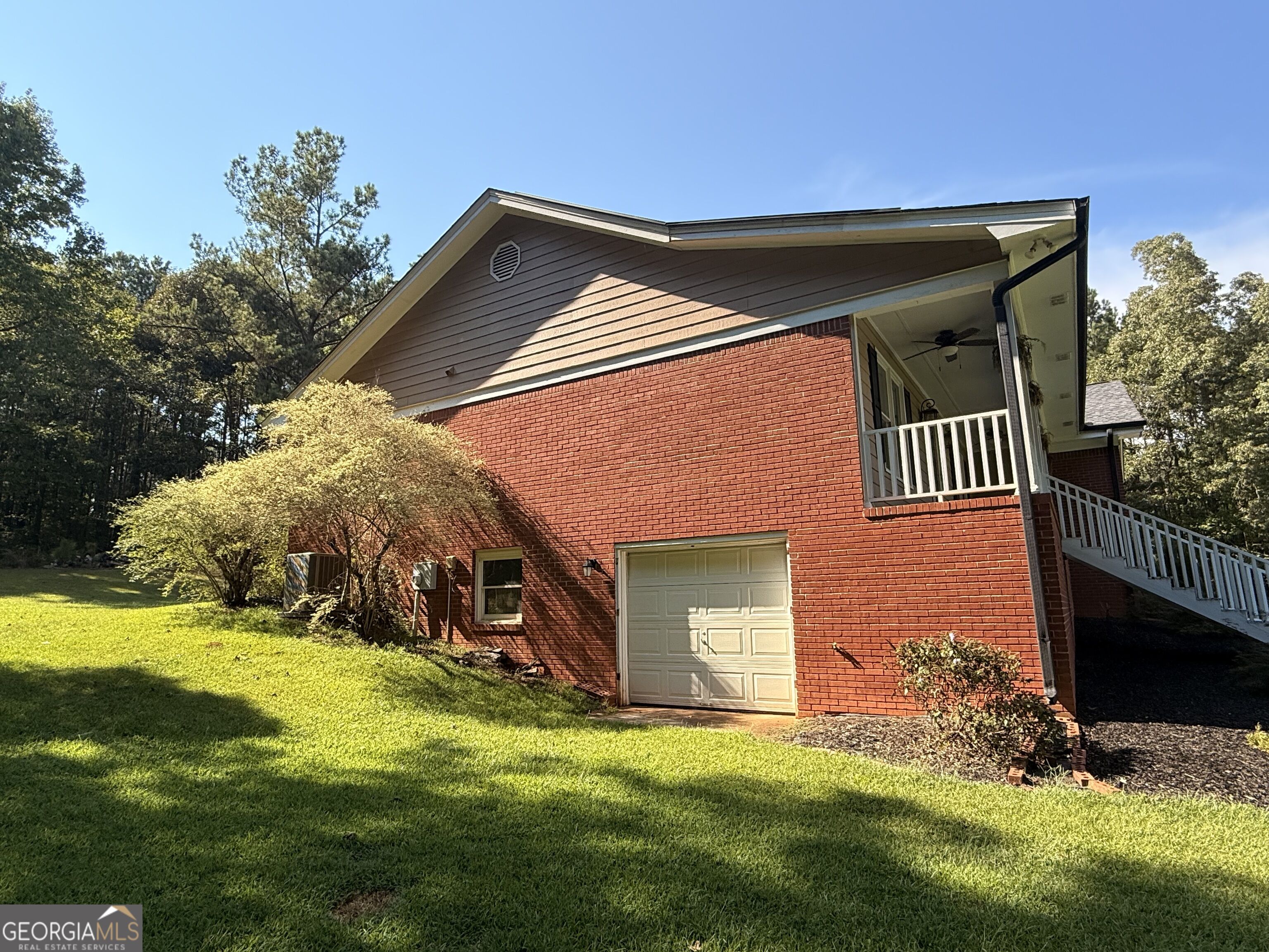 517 Hamlin Road