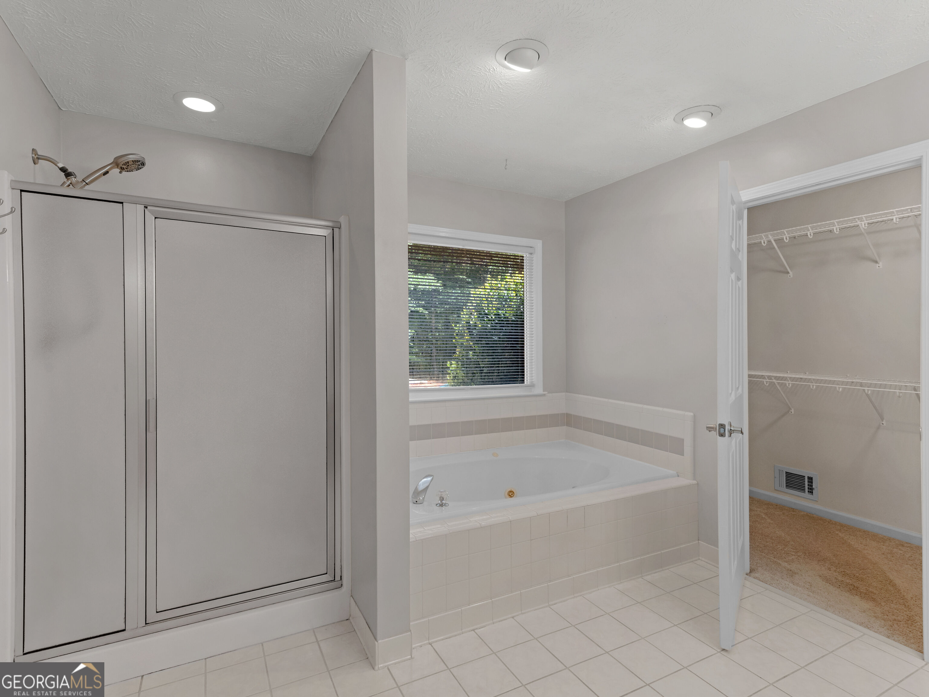 517 Hamlin Road